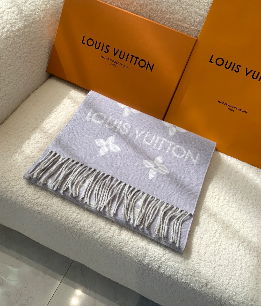 Шарфы Louis Vuitton 1437080