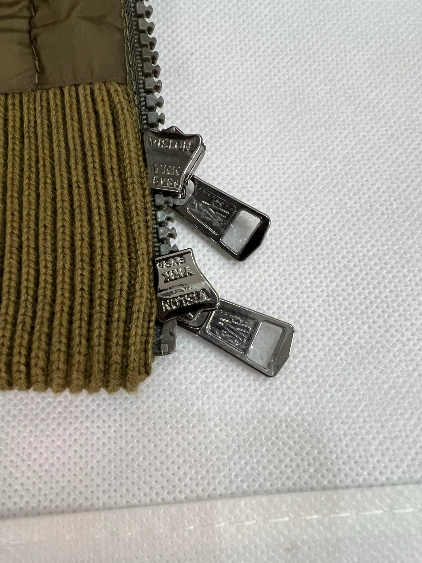 Куртки И Пуховики Мужские Moncler 470152