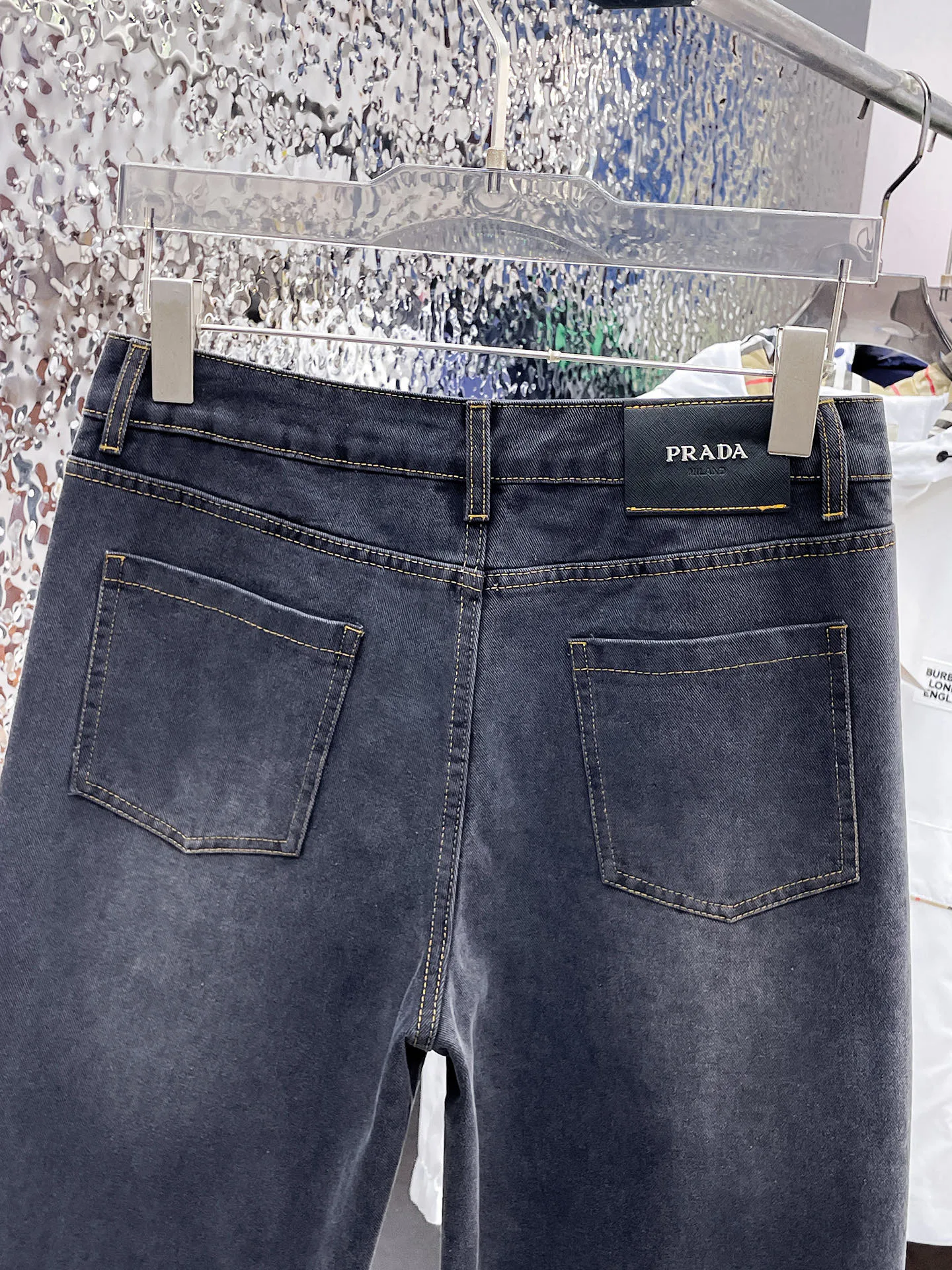 Джинсы Женские Prada 6060174