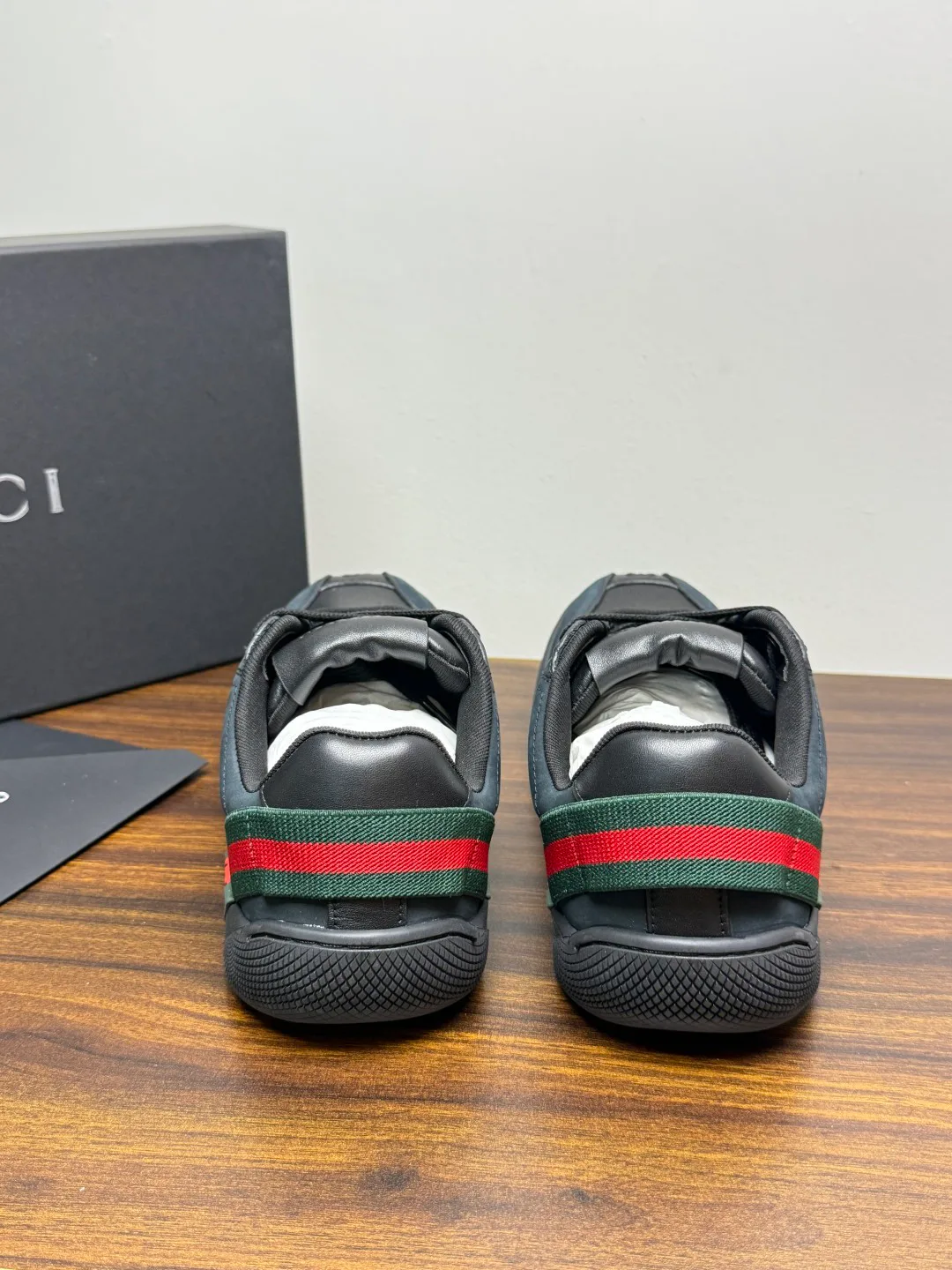 Кроссовки Женские Gucci 19057131