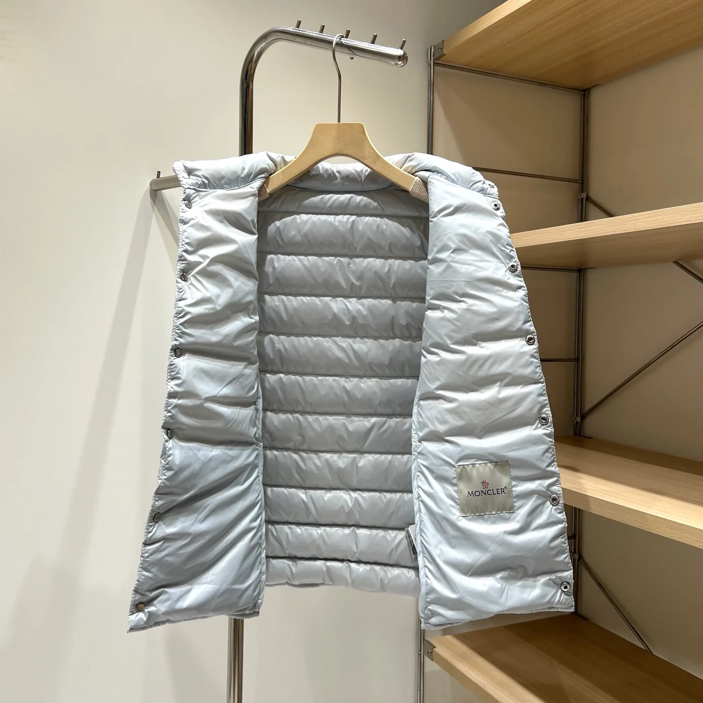 Жилеты Женские Moncler 18110908
