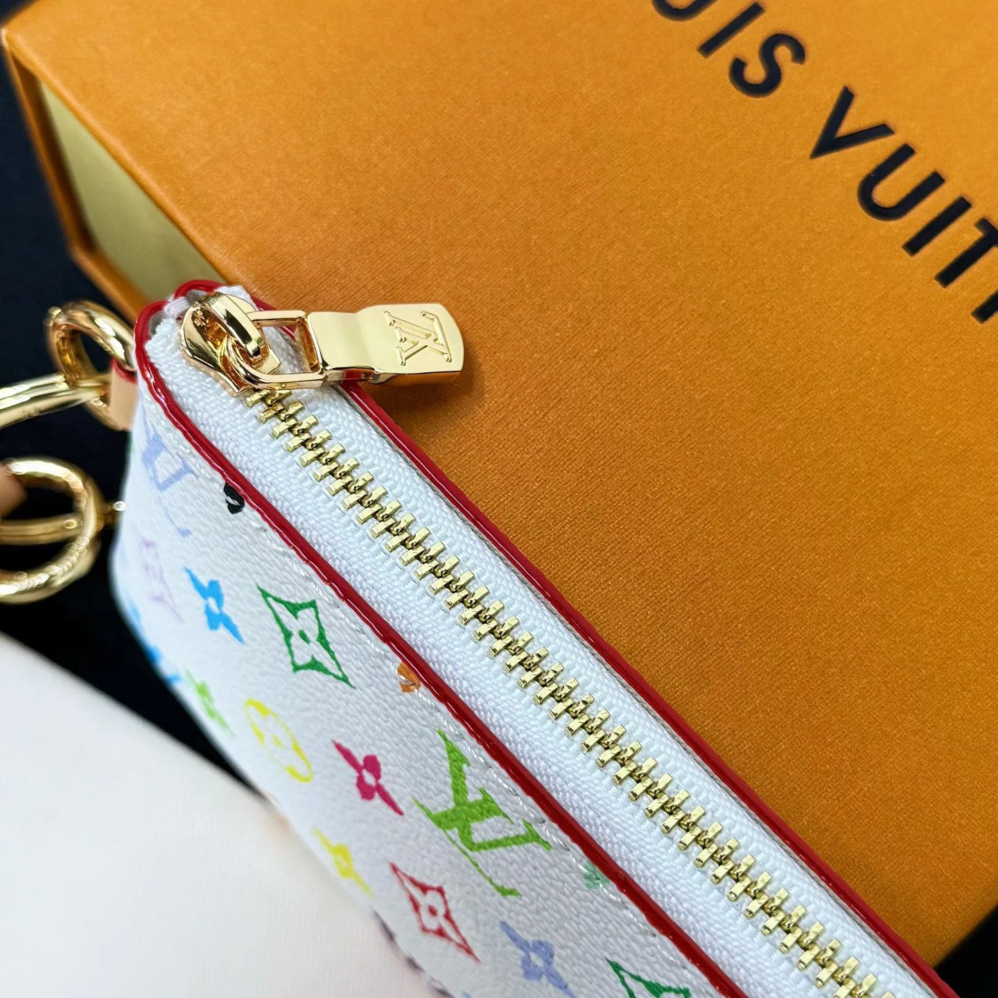 Клатчи Женские Louis Vuitton 2546477