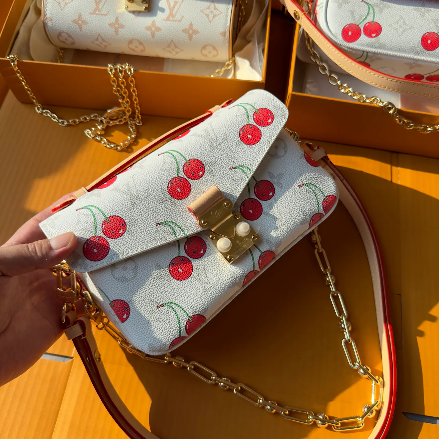 Классические Сумки Женские Louis Vuitton 11508443