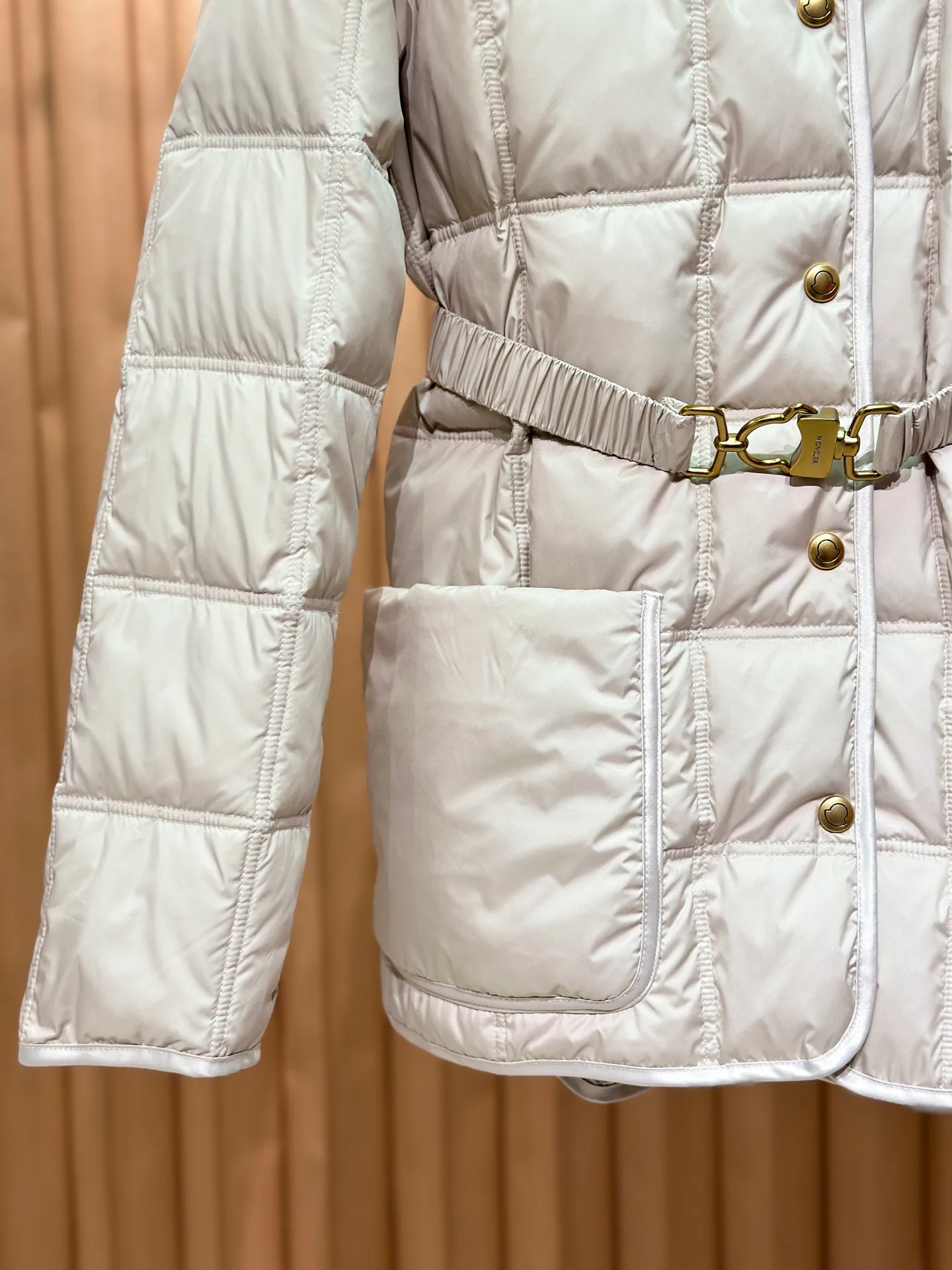 Куртки И Пуховики Женские Moncler 19167911
