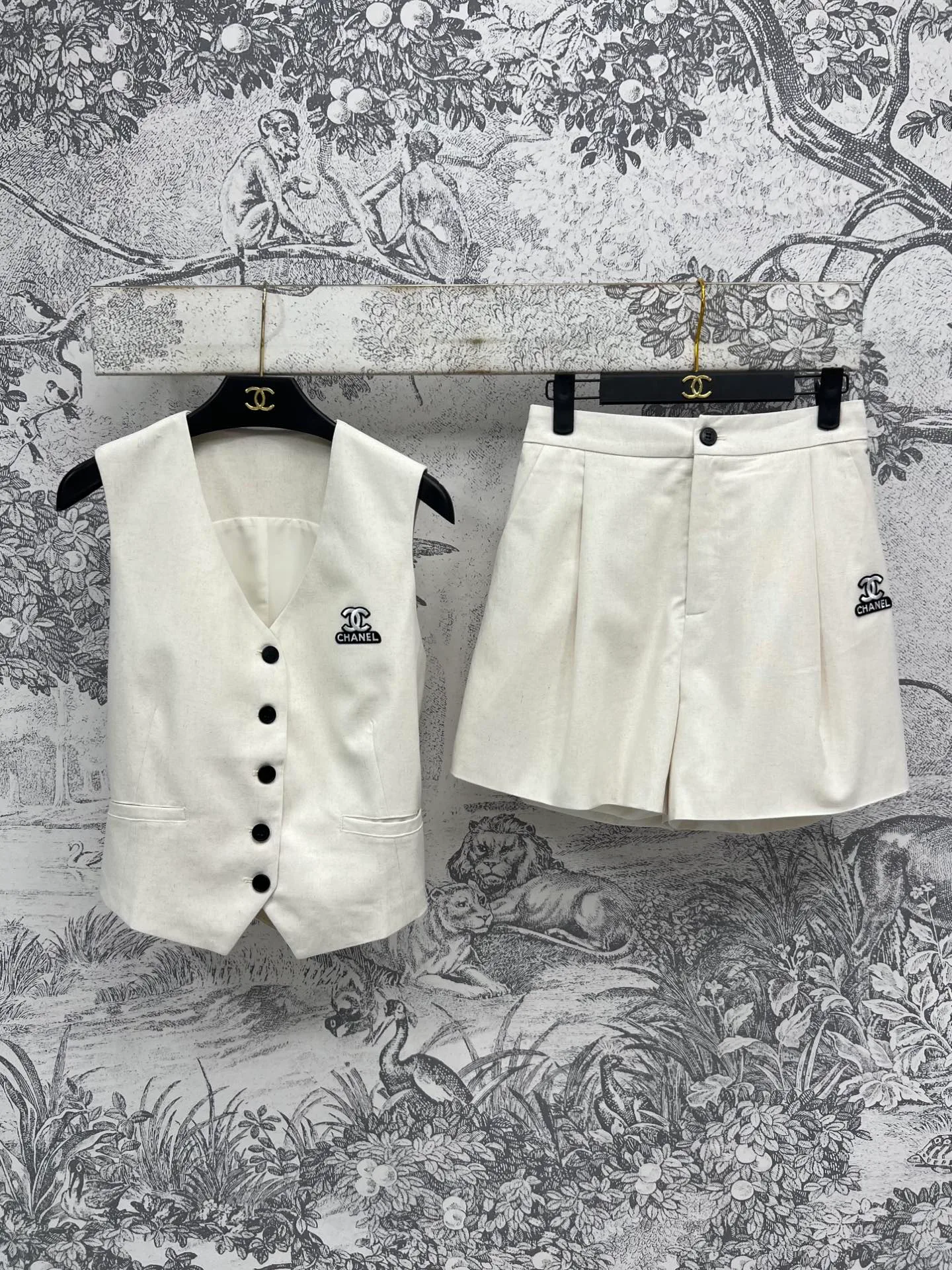 Костюмы Женские Chanel 9273498