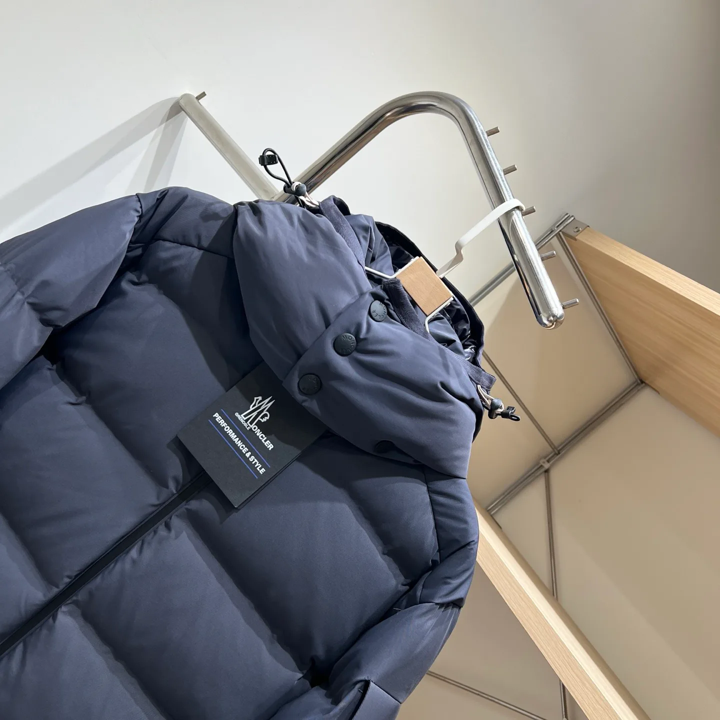 Куртки И Пуховики Женские Moncler 18723667