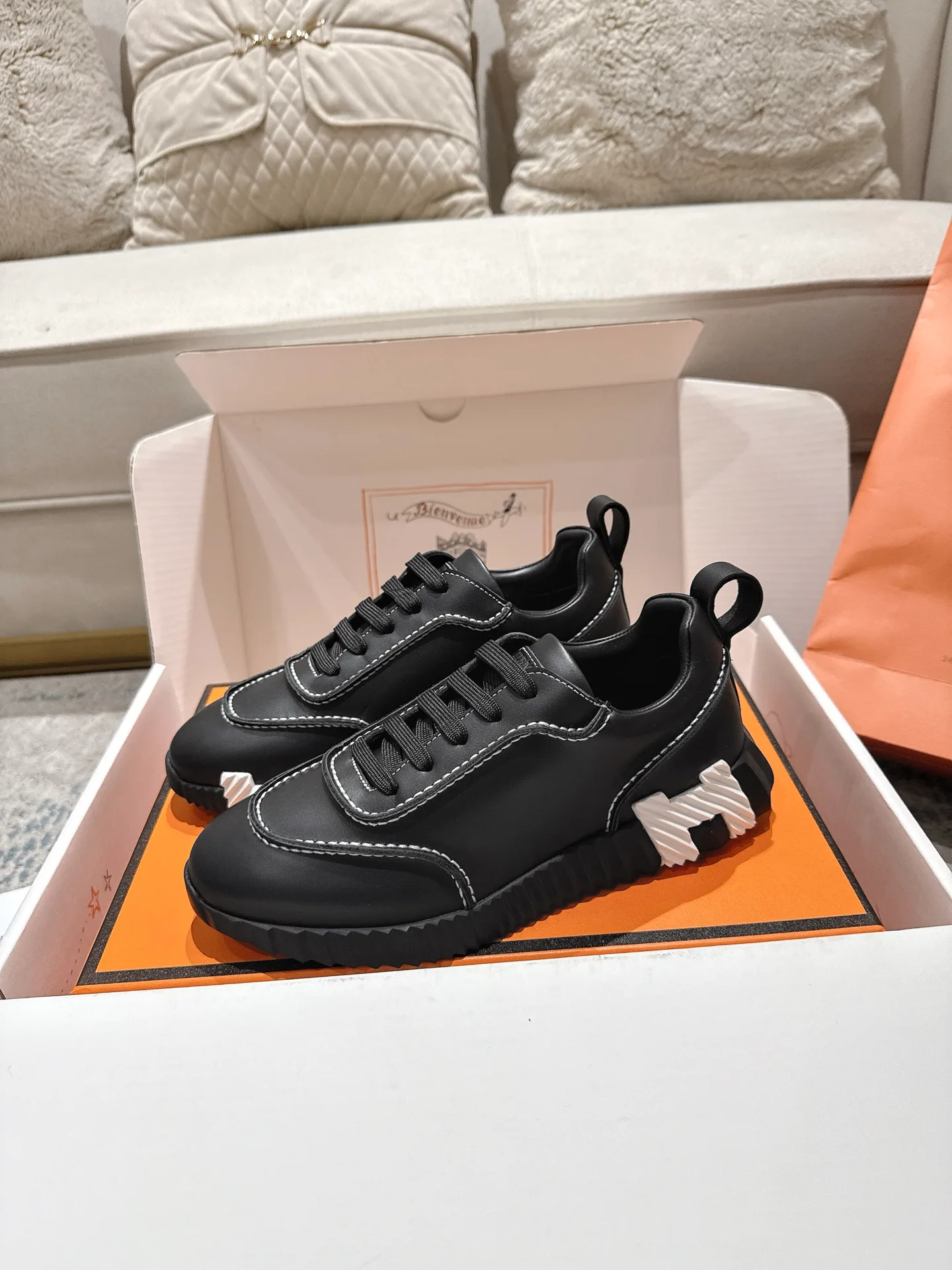 Кроссовки Женские Hermes 17467523