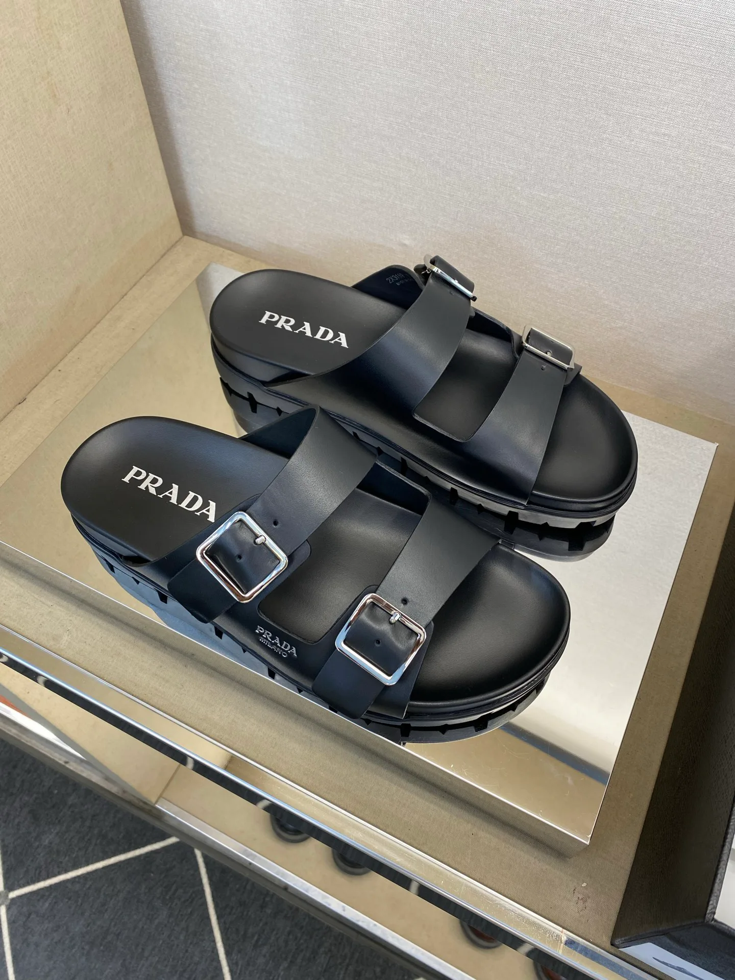 Шлепанцы Мужские Prada 15326413
