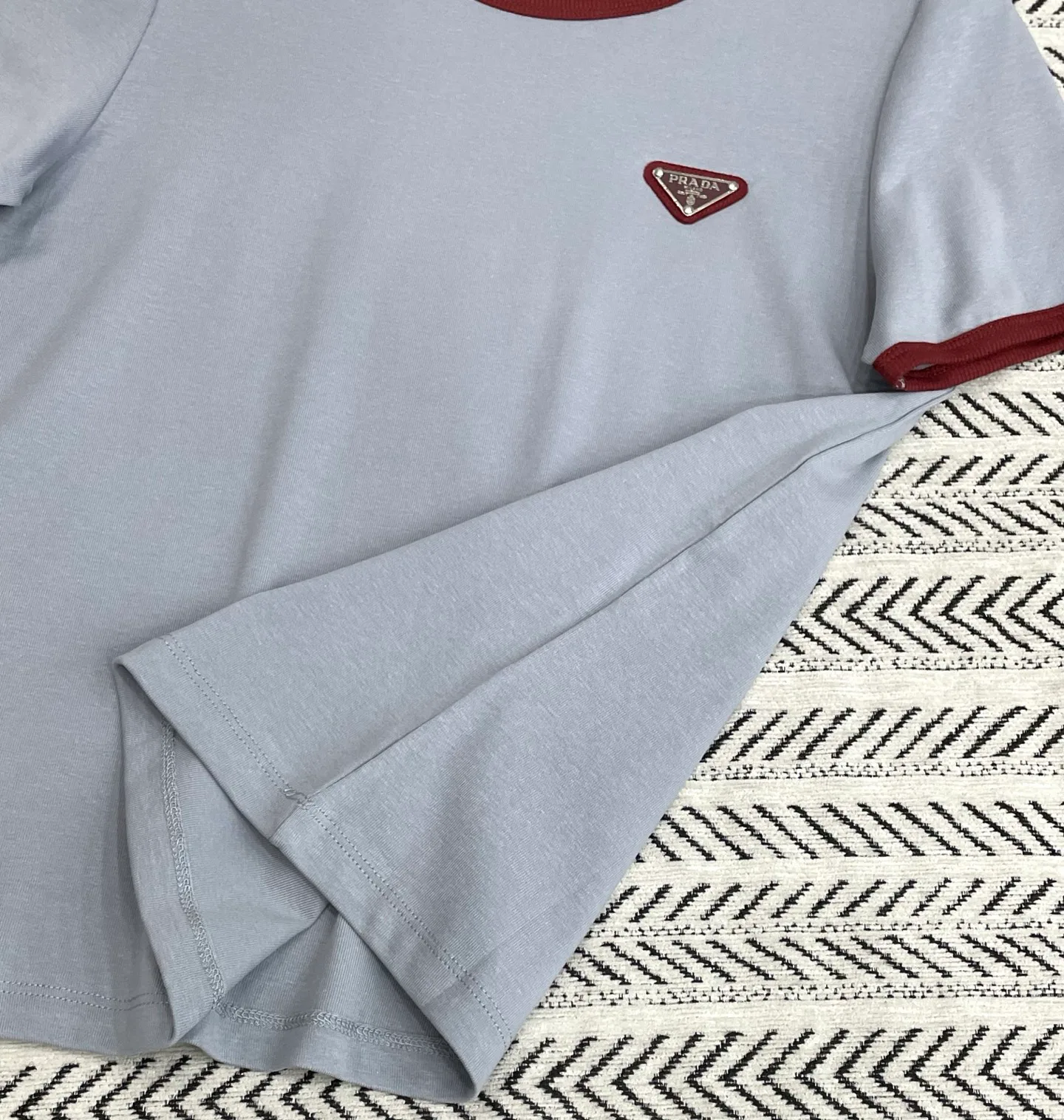 Футболки Женские Prada 11639698