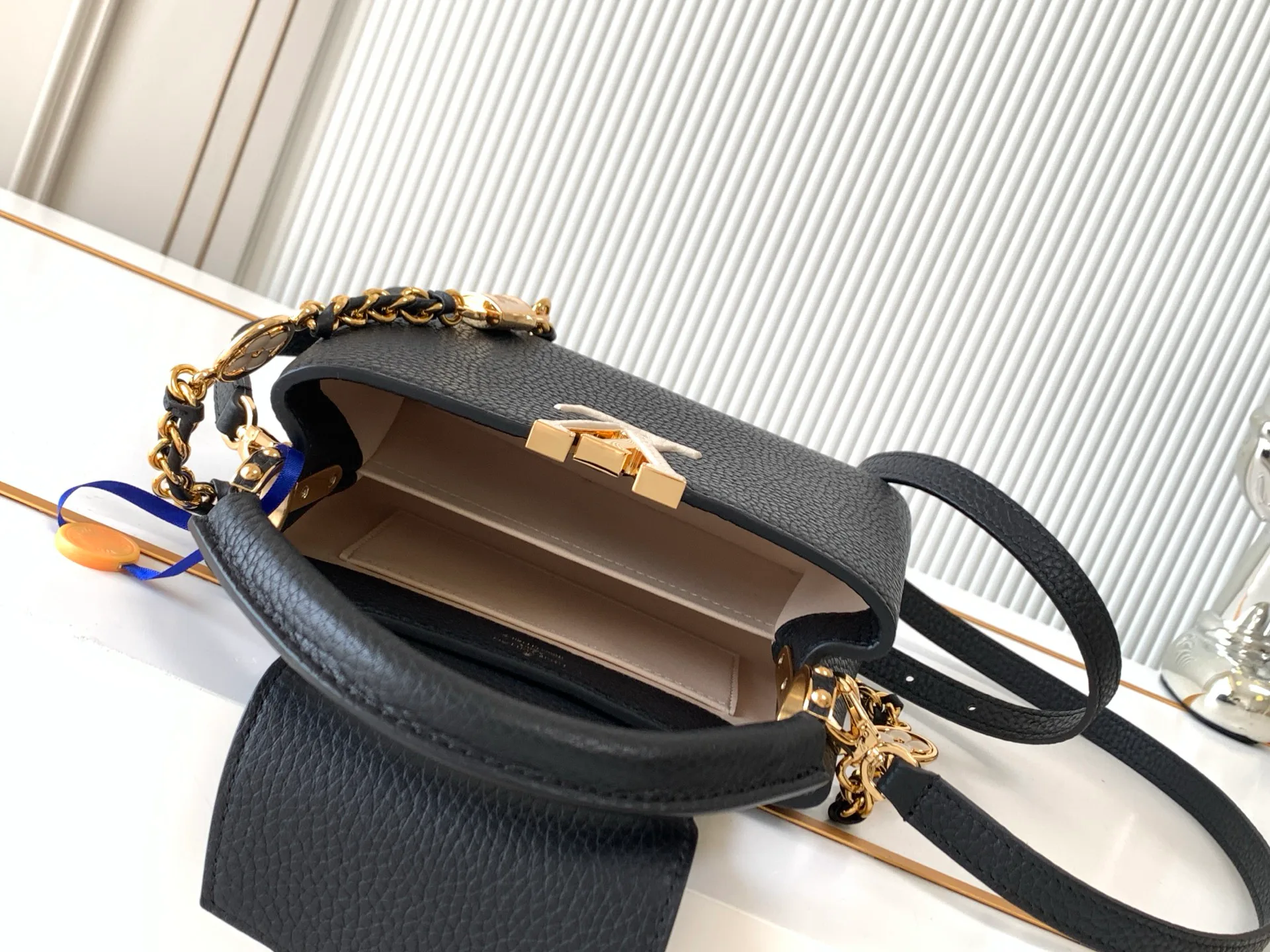 Классические Сумки Женские Louis Vuitton 17802974