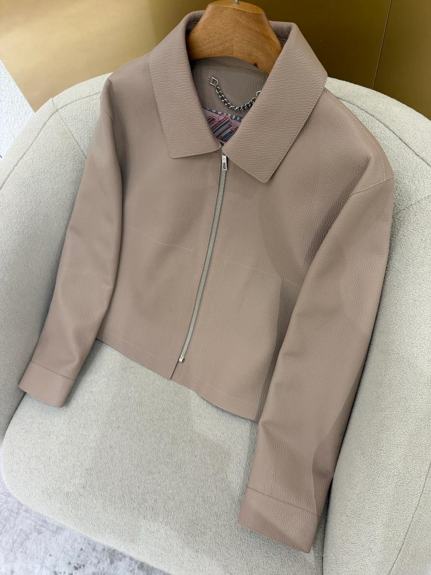 Кожаные Куртки И Дублёнки Женские Hermes 17802394