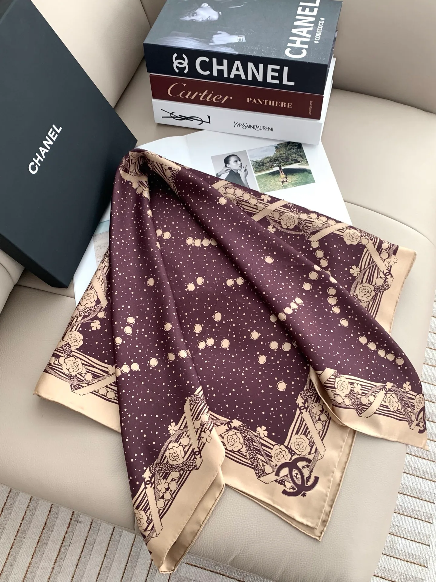 Платки Chanel 18476593