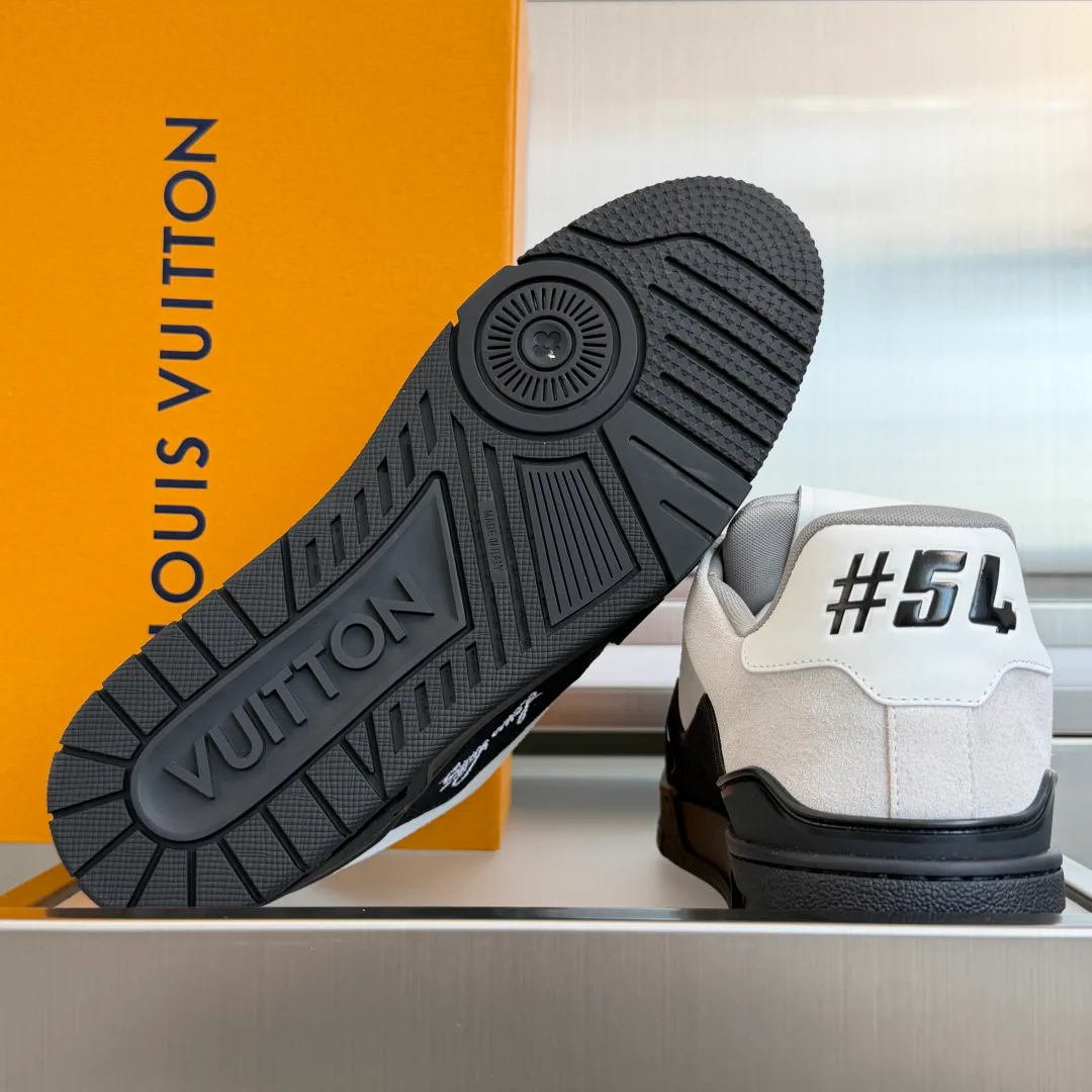 Кроссовки Мужские Louis Vuitton 10192681