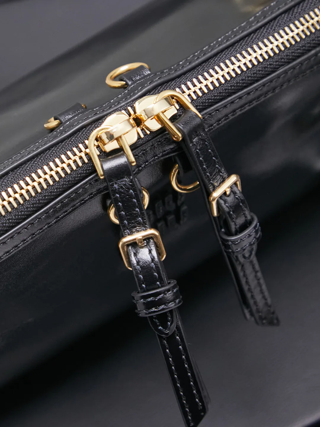 Сумки На Ремне Женские Miu Miu 11402773