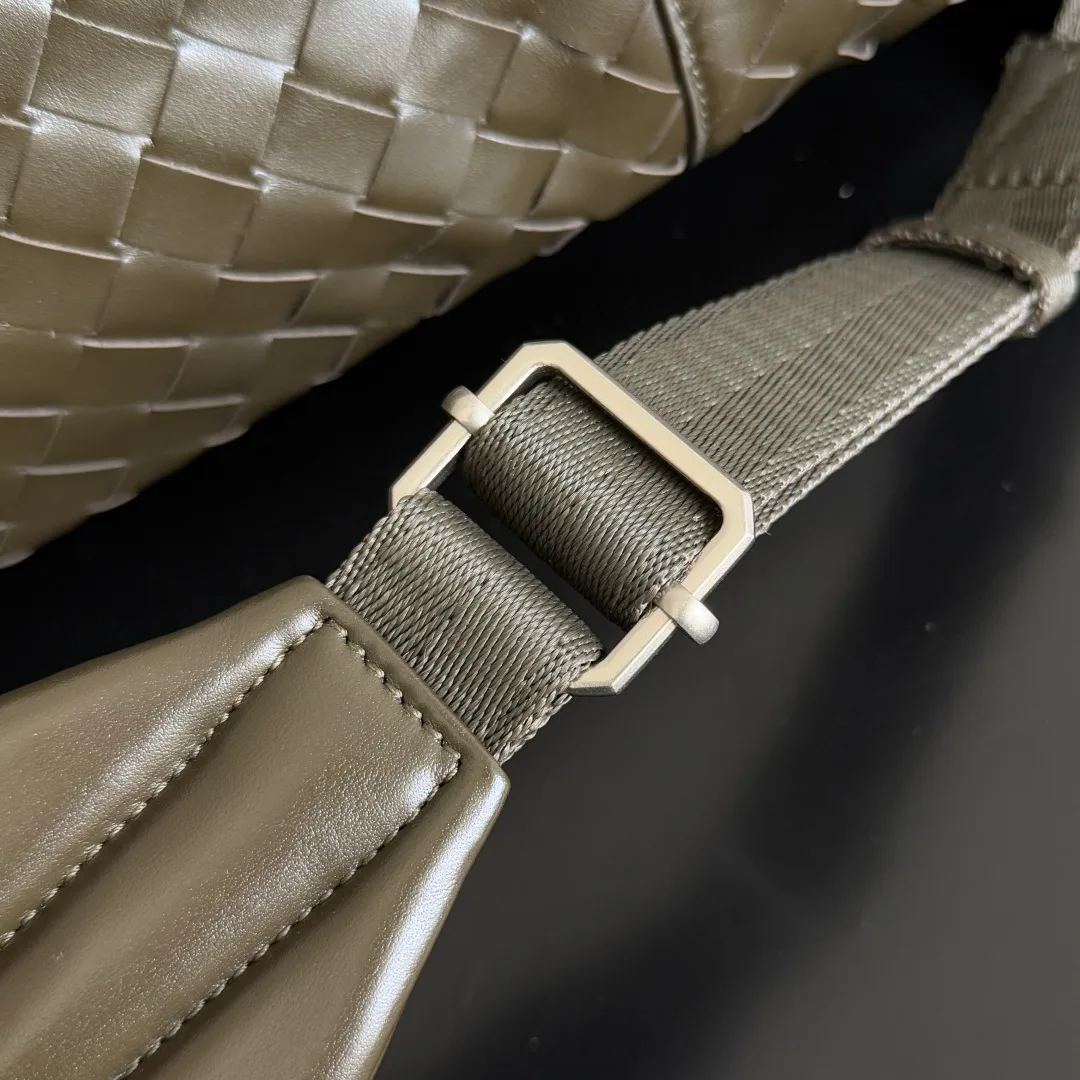 Рюкзаки Женские Bottega Veneta 18936068