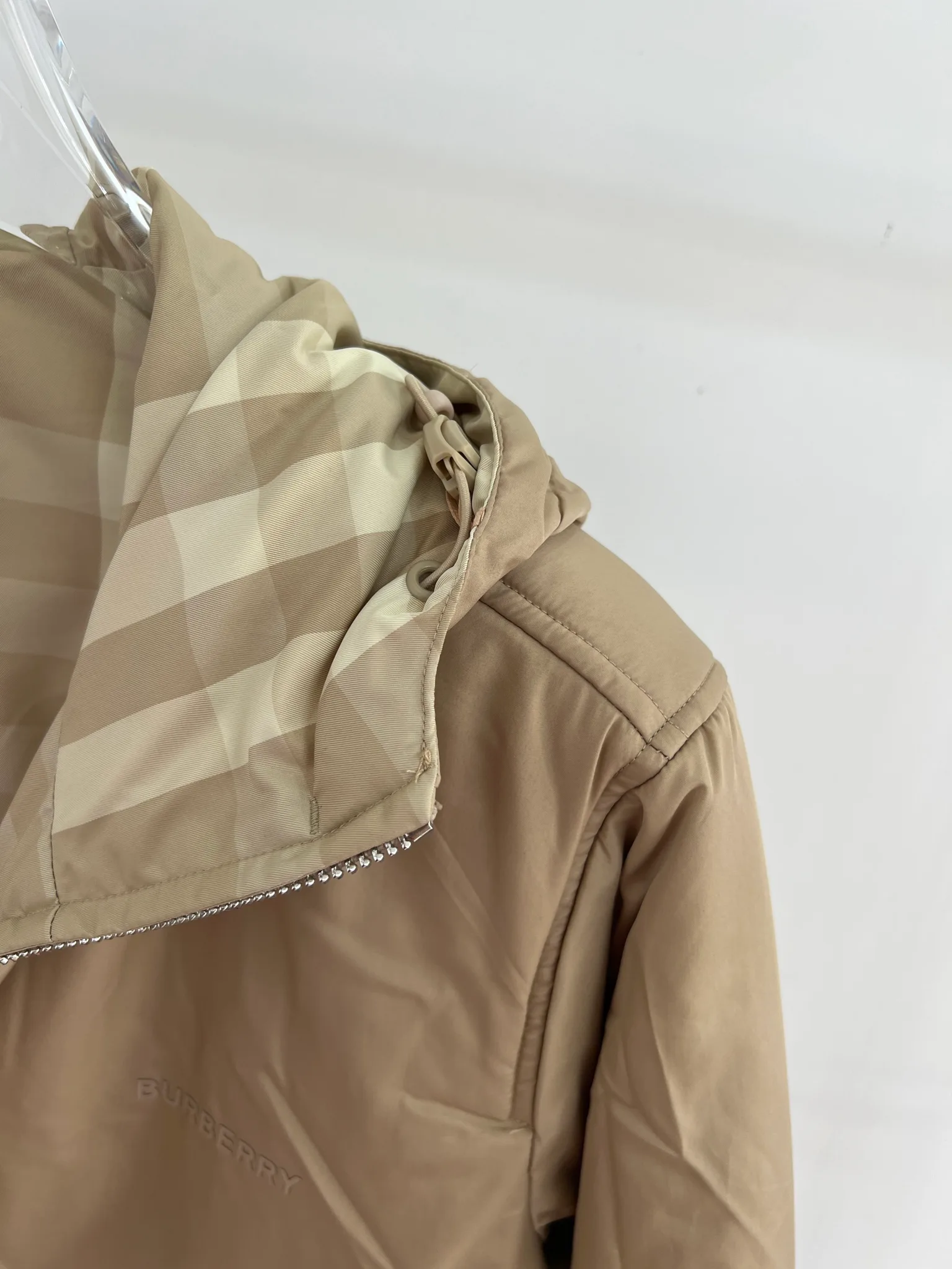 Куртки И Пуховики Женские Burberry 18415749
