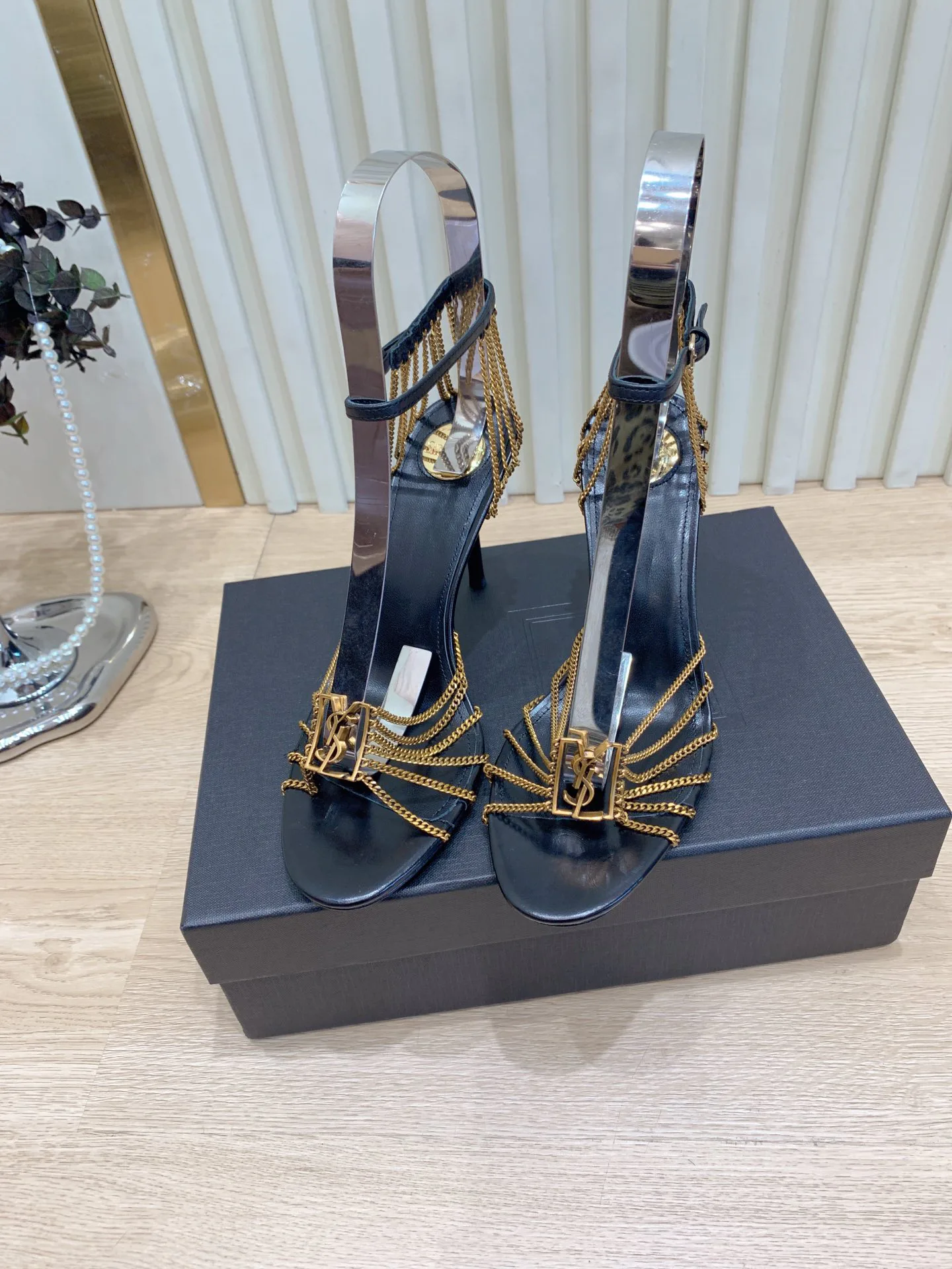 Босоножки Женские Saint Laurent 4511882