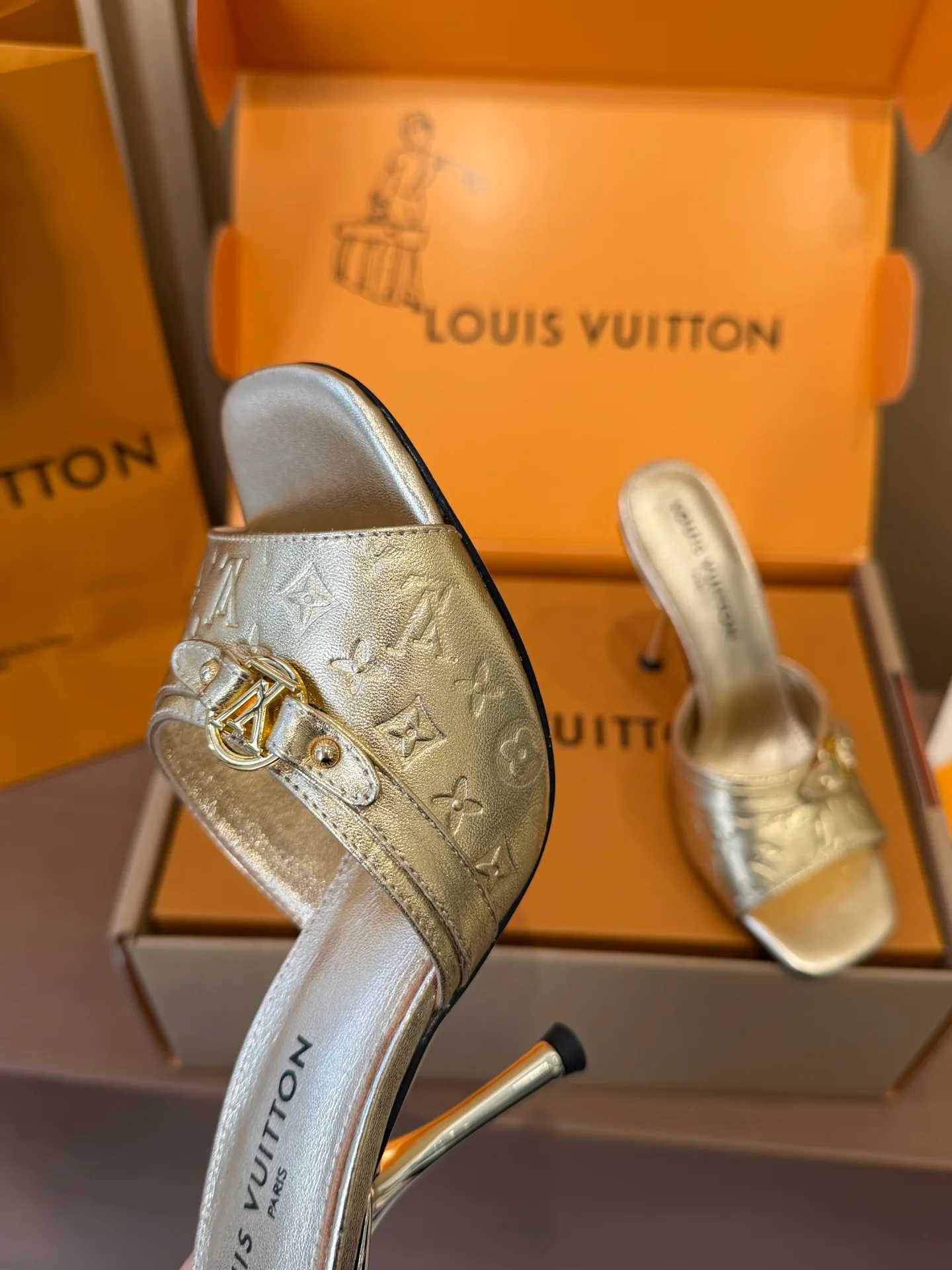 Босоножки Женские Louis Vuitton 796123