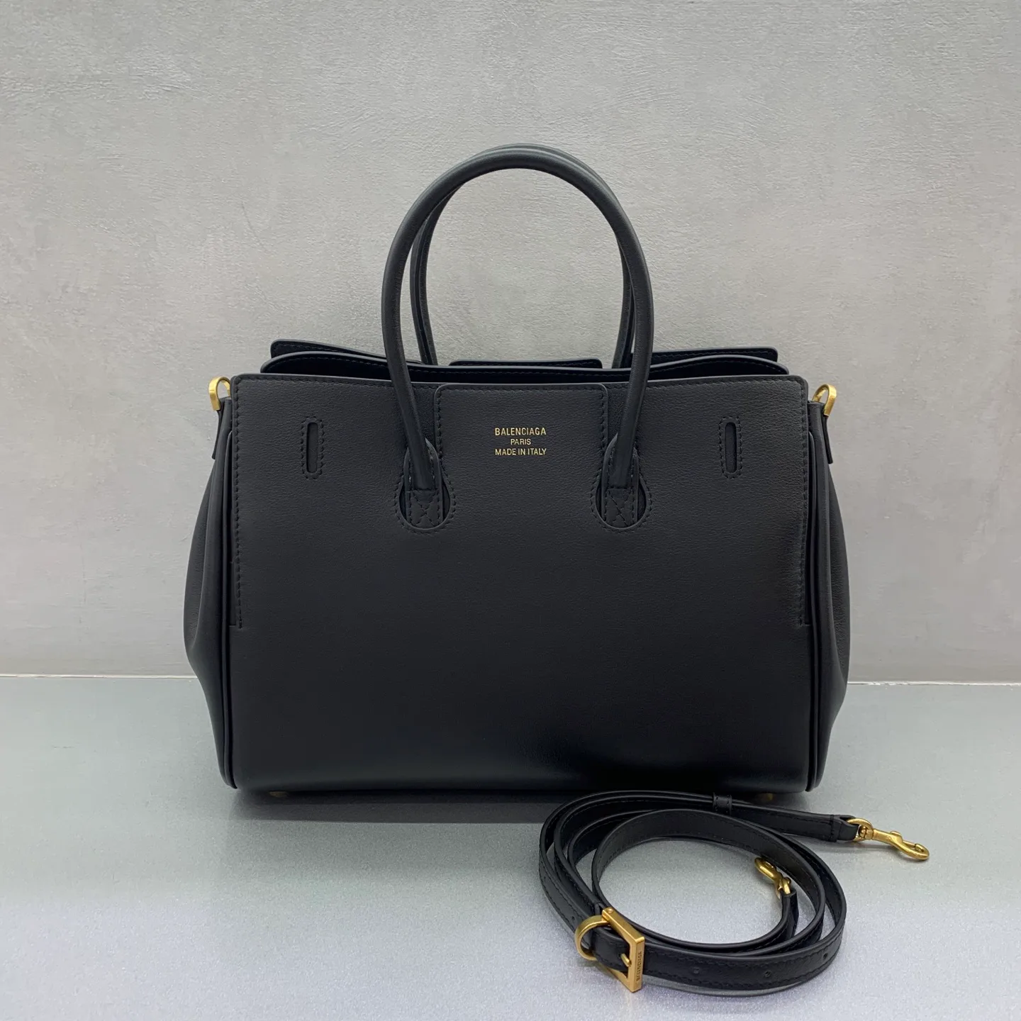 Классические Сумки Женские Balenciaga 11864228