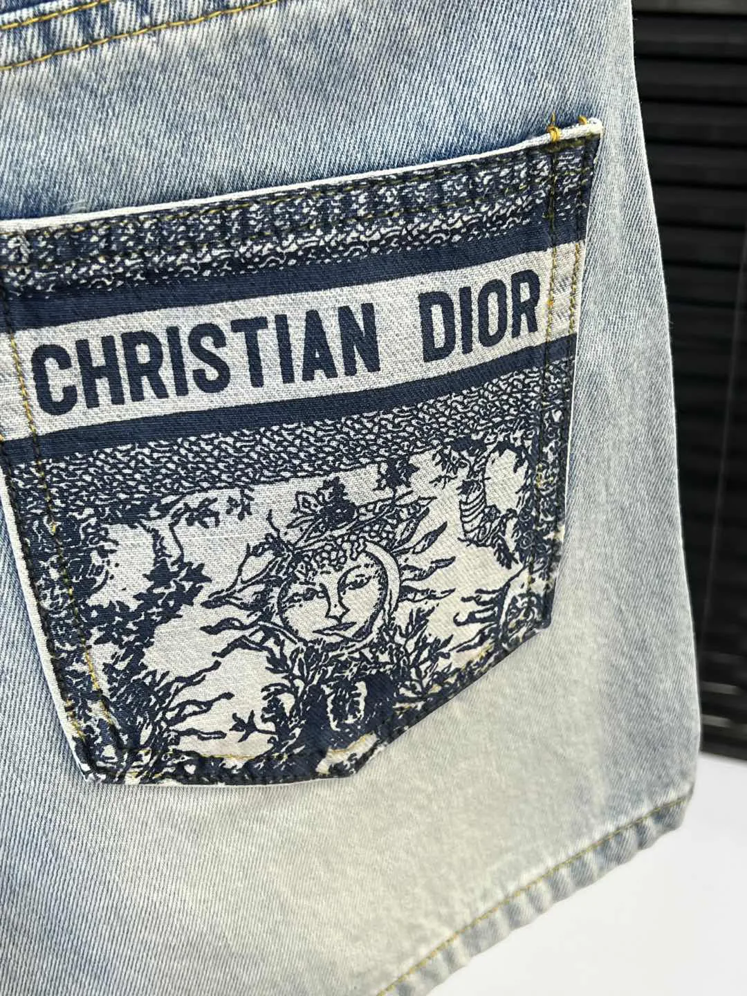 Шорты Женские Christian Dior 11868647