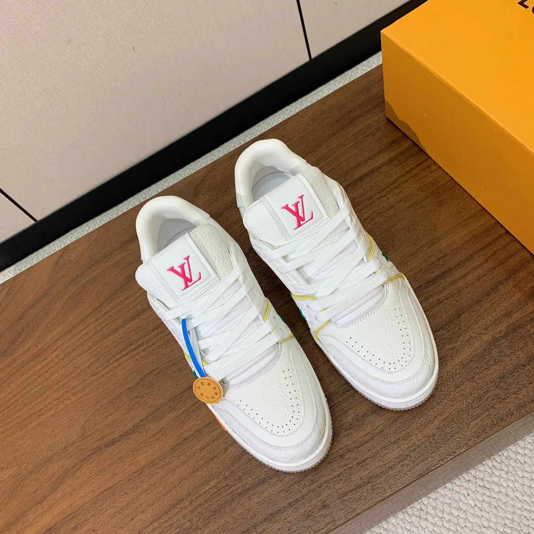 Кроссовки Женские Louis Vuitton 10236181