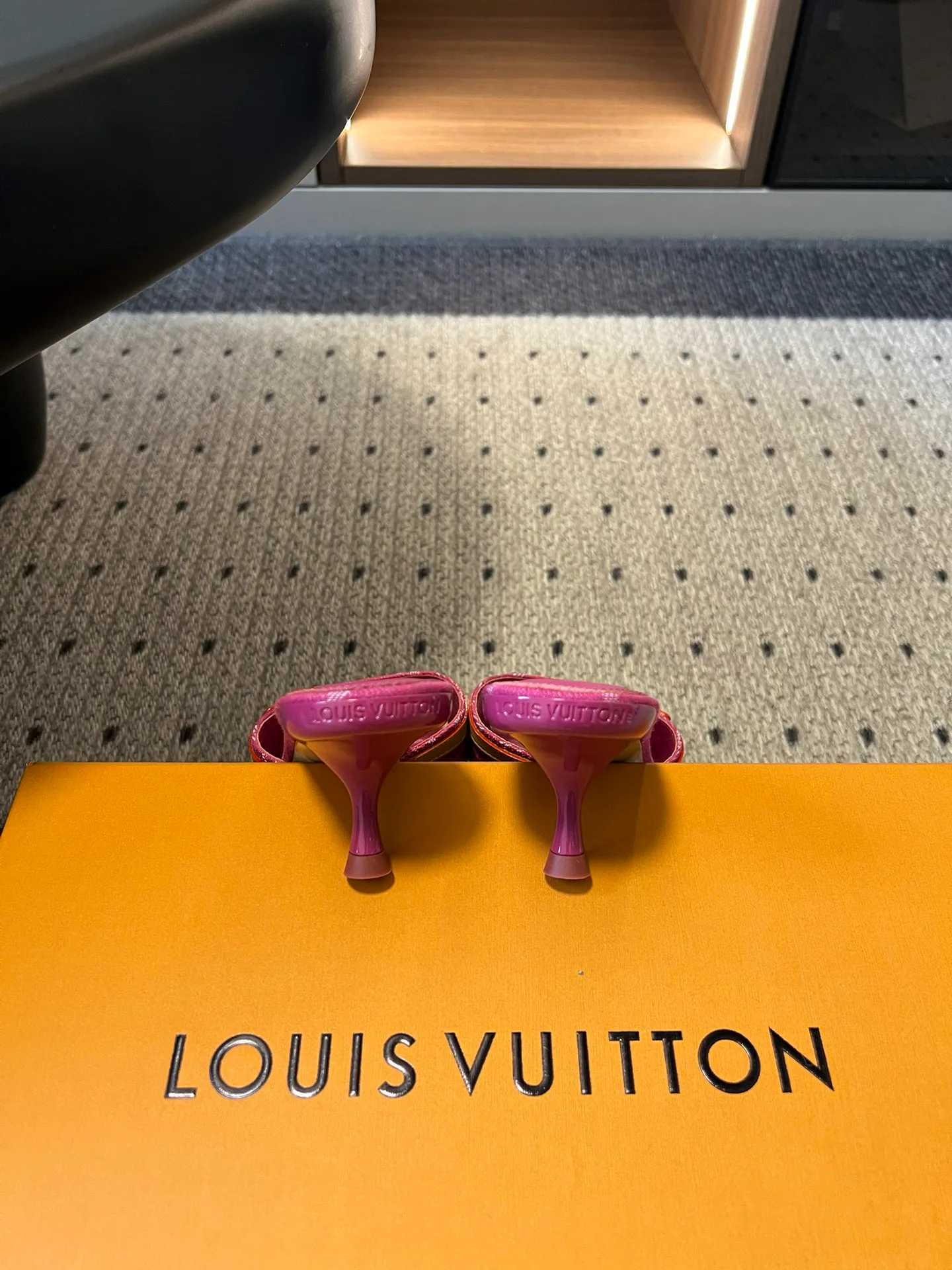 Босоножки Женские Louis Vuitton 11755091