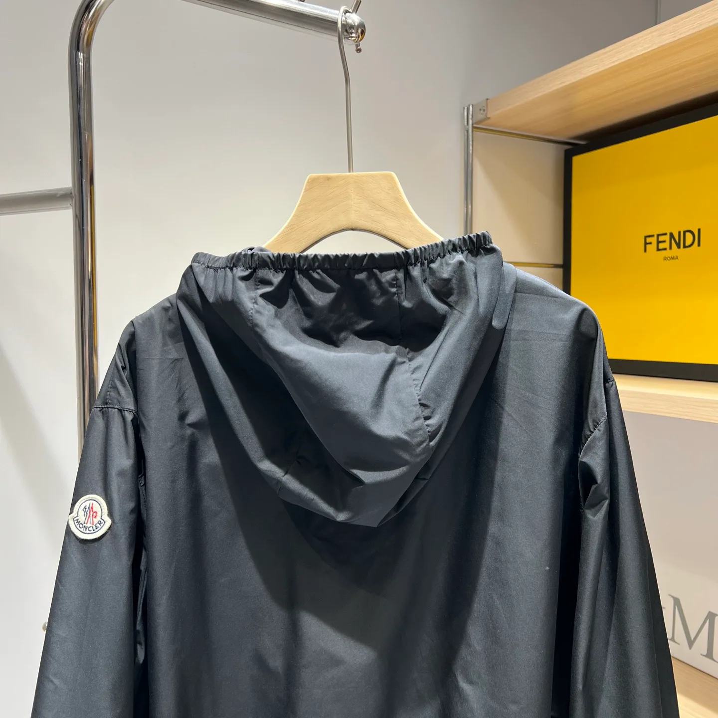 Куртки И Пуховики Женские Moncler 12778577