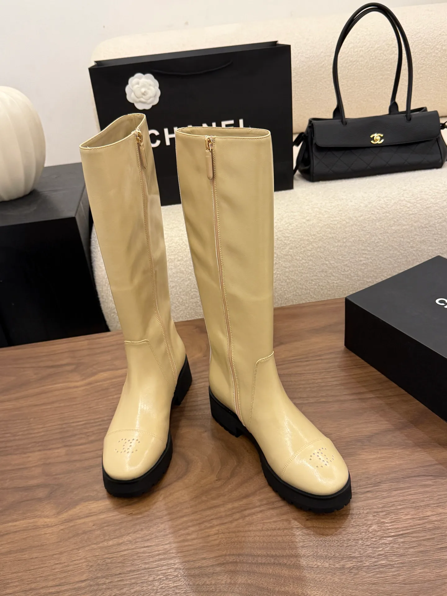 Сапоги Женские Chanel 18275725