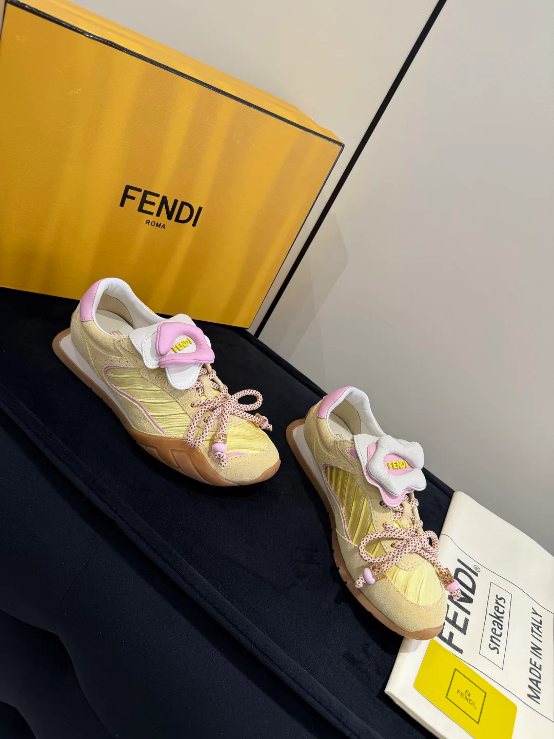 Кроссовки Женские Fendi 12731105