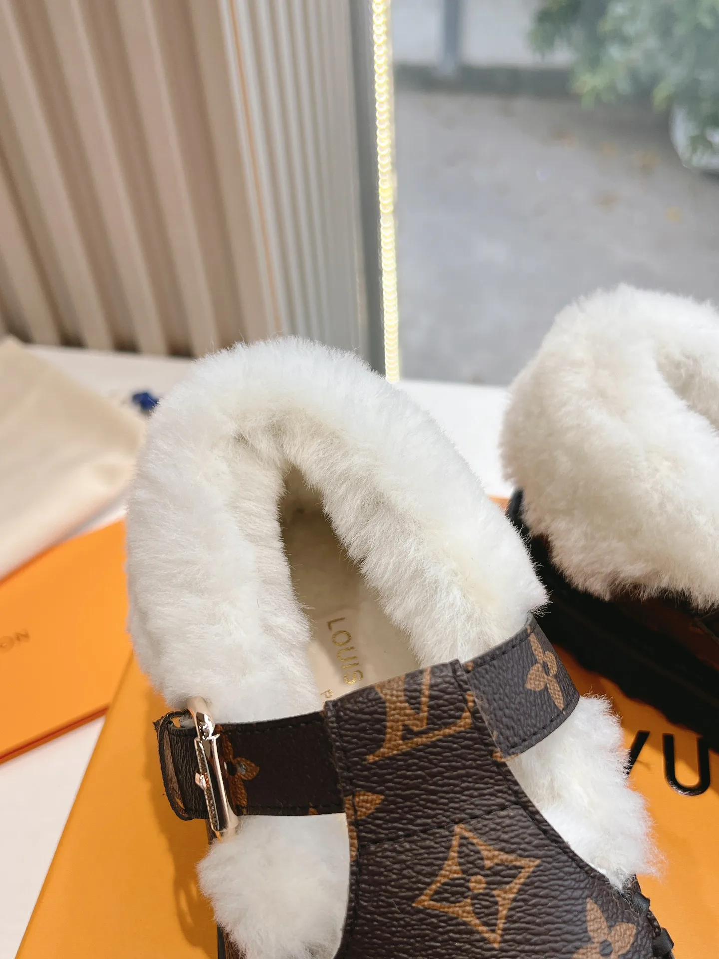 Мюли И Сабо Женские Louis Vuitton 152590