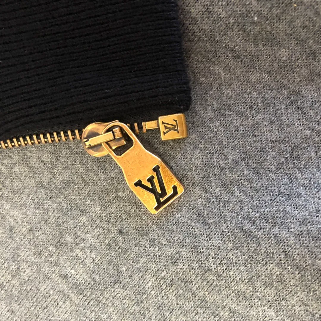 Куртки И Пуховики Женские Louis Vuitton 1482162