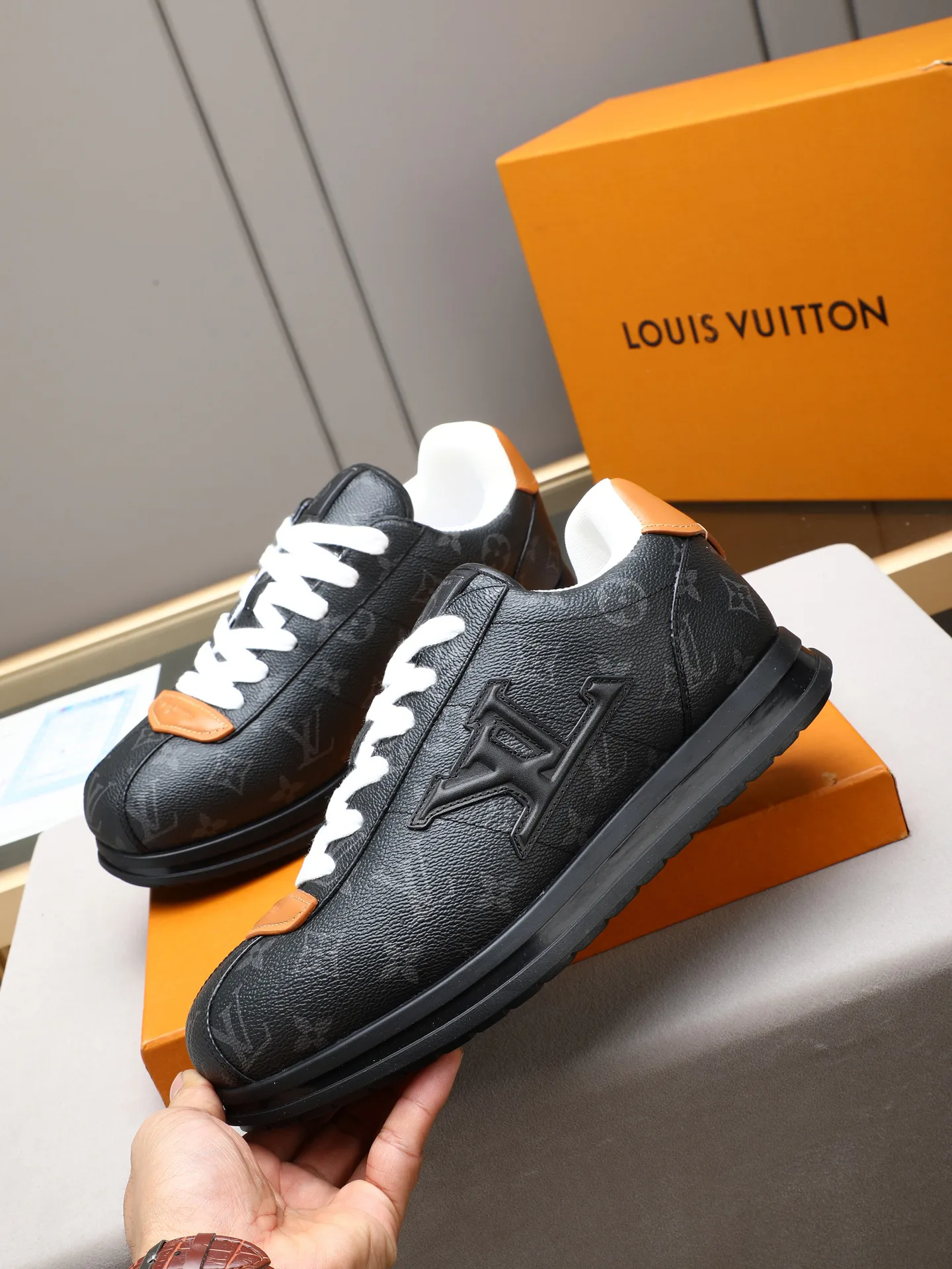 Кроссовки Мужские Louis Vuitton 11490453