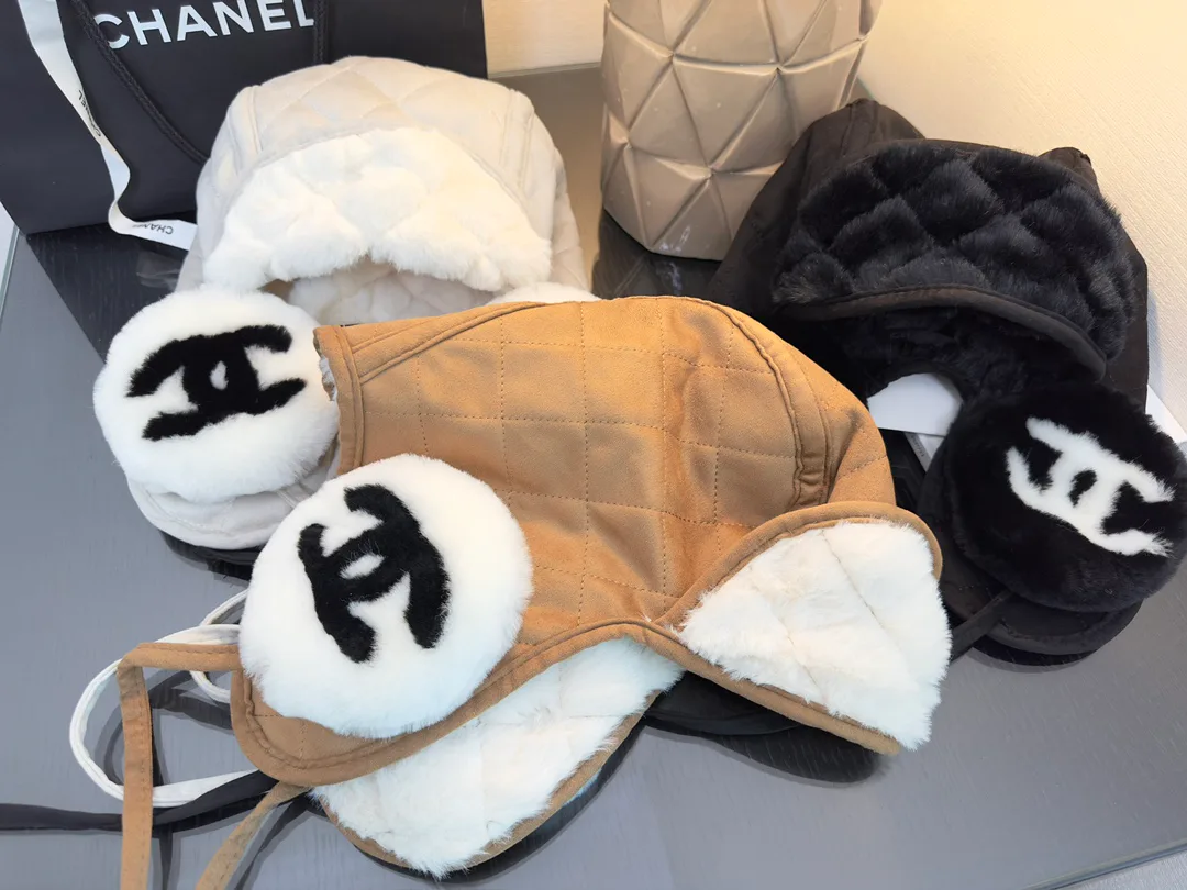 Головные Уборы Chanel 18347637
