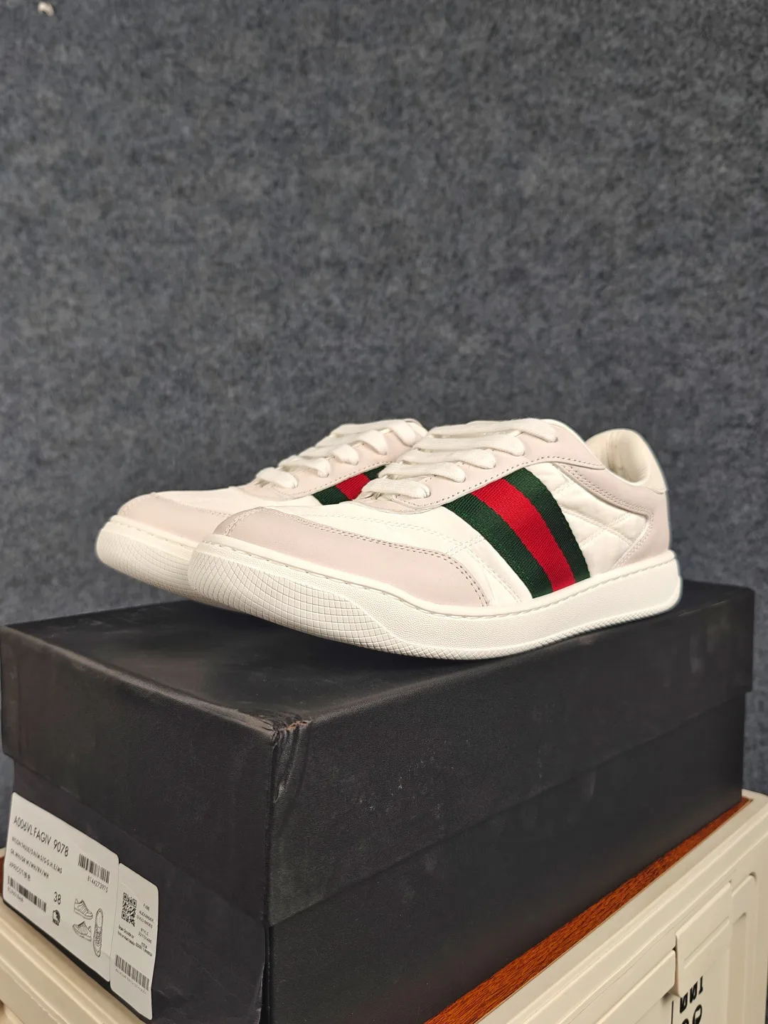 Кроссовки Женские Gucci 18417495