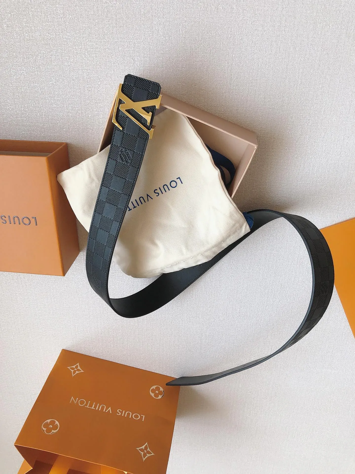 Ремни Louis Vuitton 270496