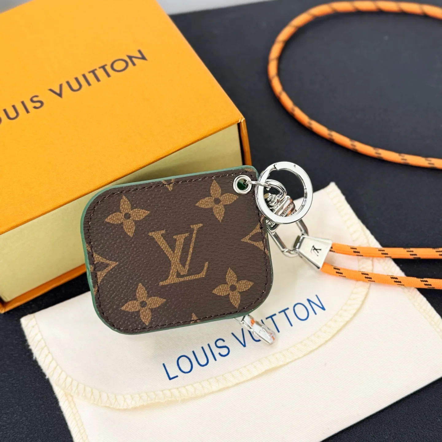 Клатчи Женские Louis Vuitton 3414332