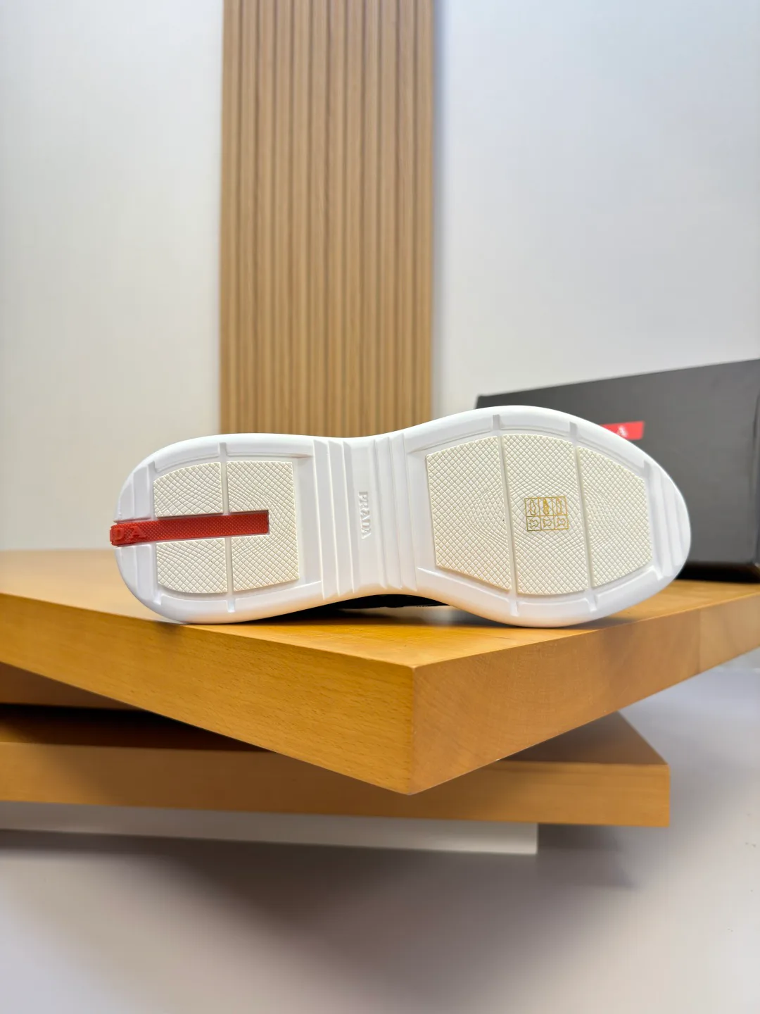 Кроссовки Мужские Prada 17955080