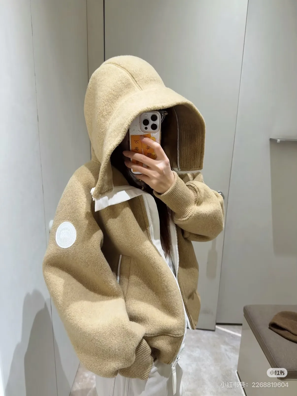 Куртки И Пуховики Женские Canada Goose 17998642