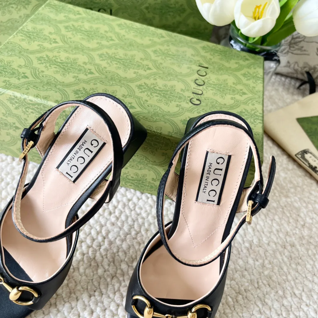 Босоножки Женские Gucci 17614715