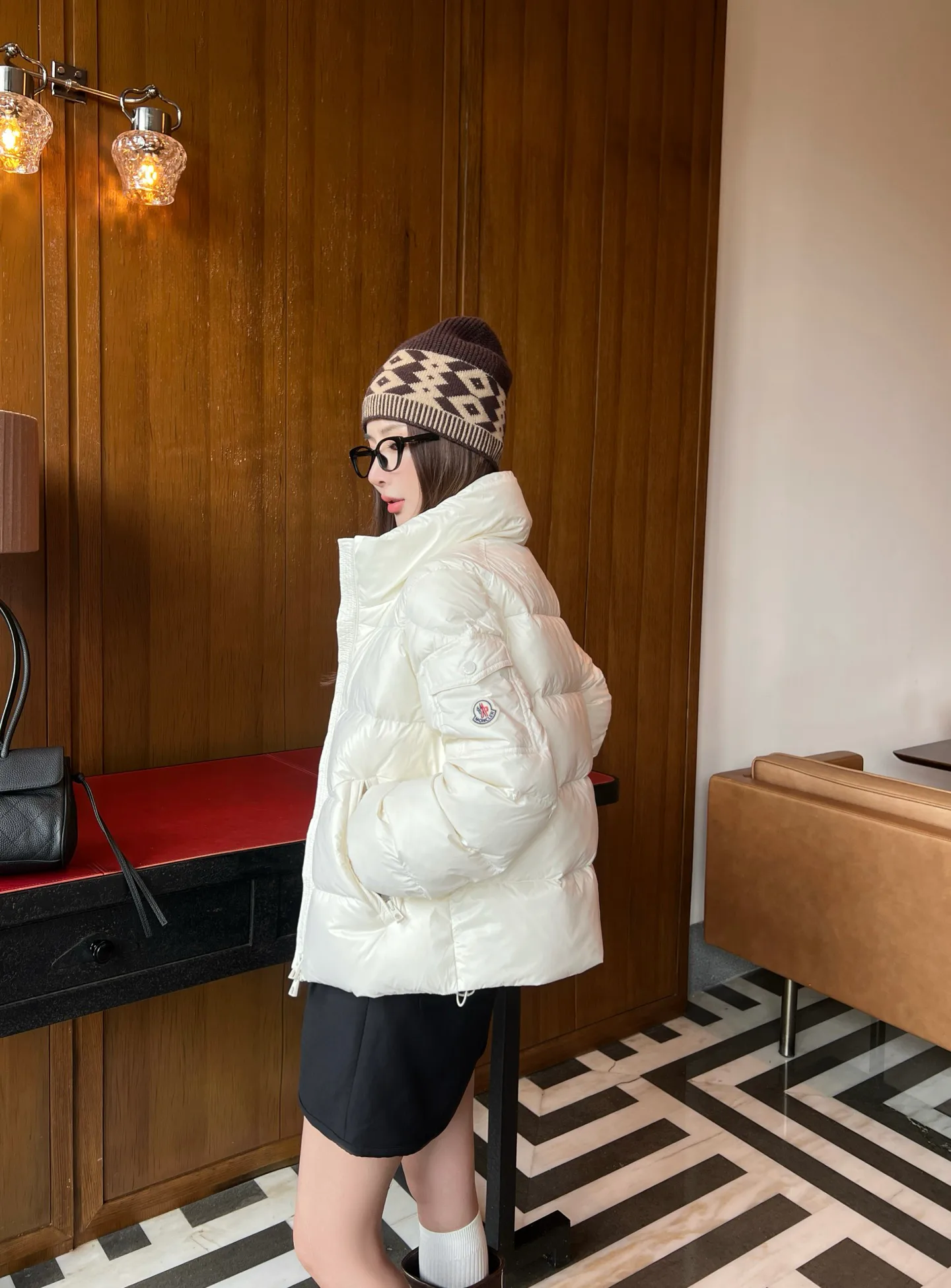 Куртки И Пуховики Женские Moncler 18710729