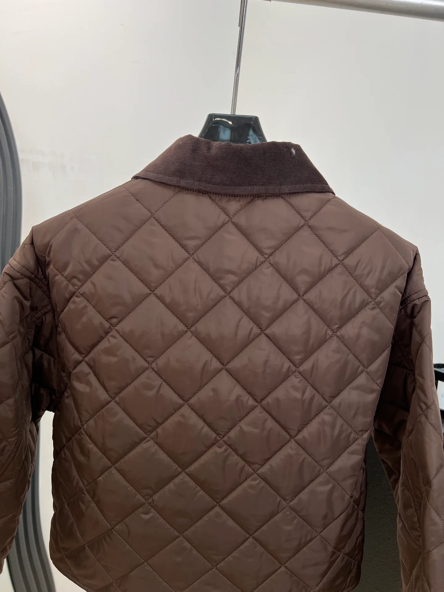 Куртки И Пуховики Женские Prada 18733502