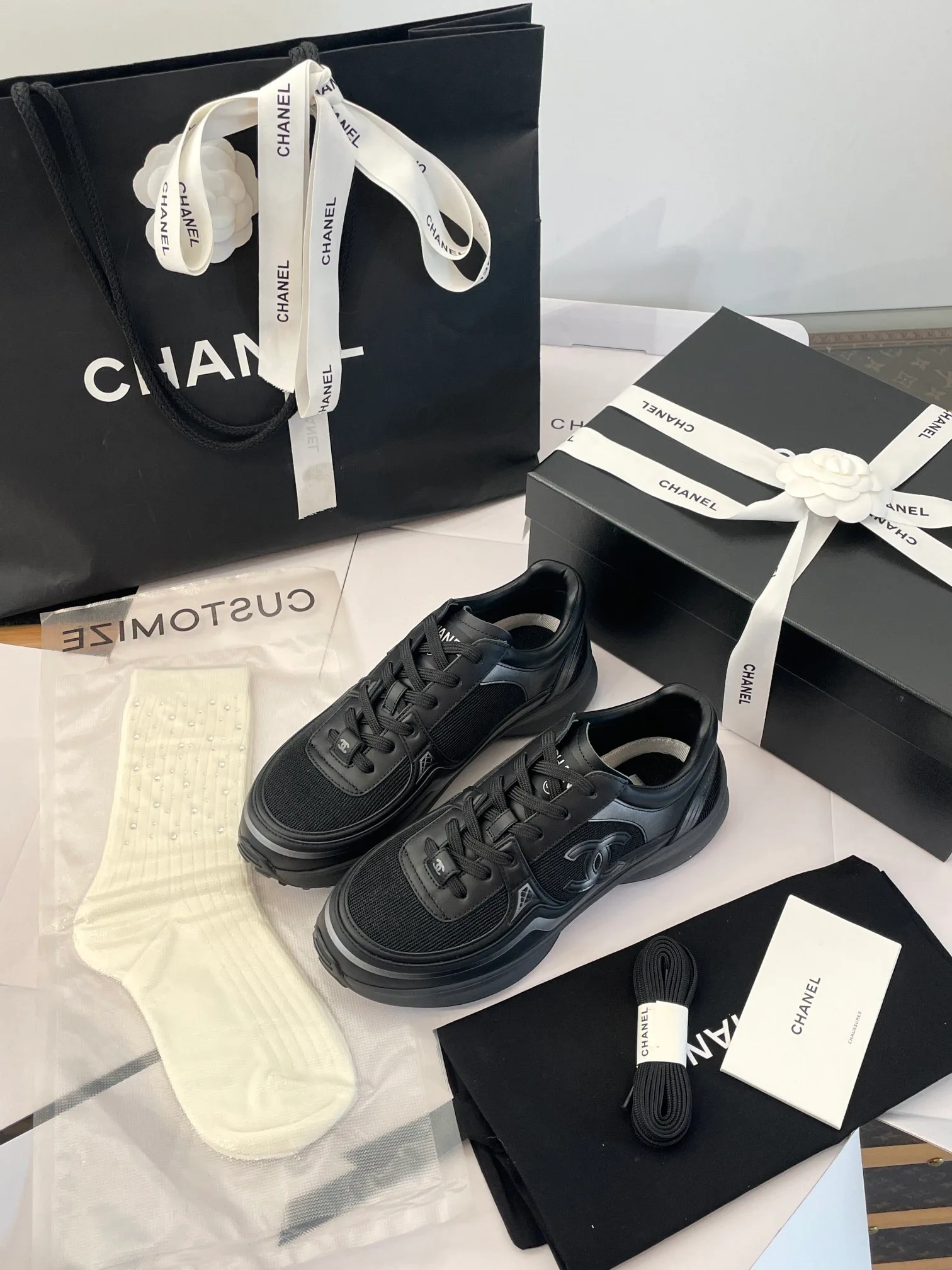 Кроссовки Женские Chanel 10669589