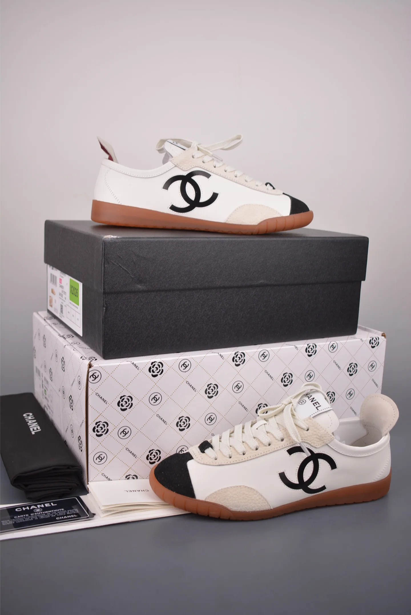 Кроссовки Женские Chanel 12609794