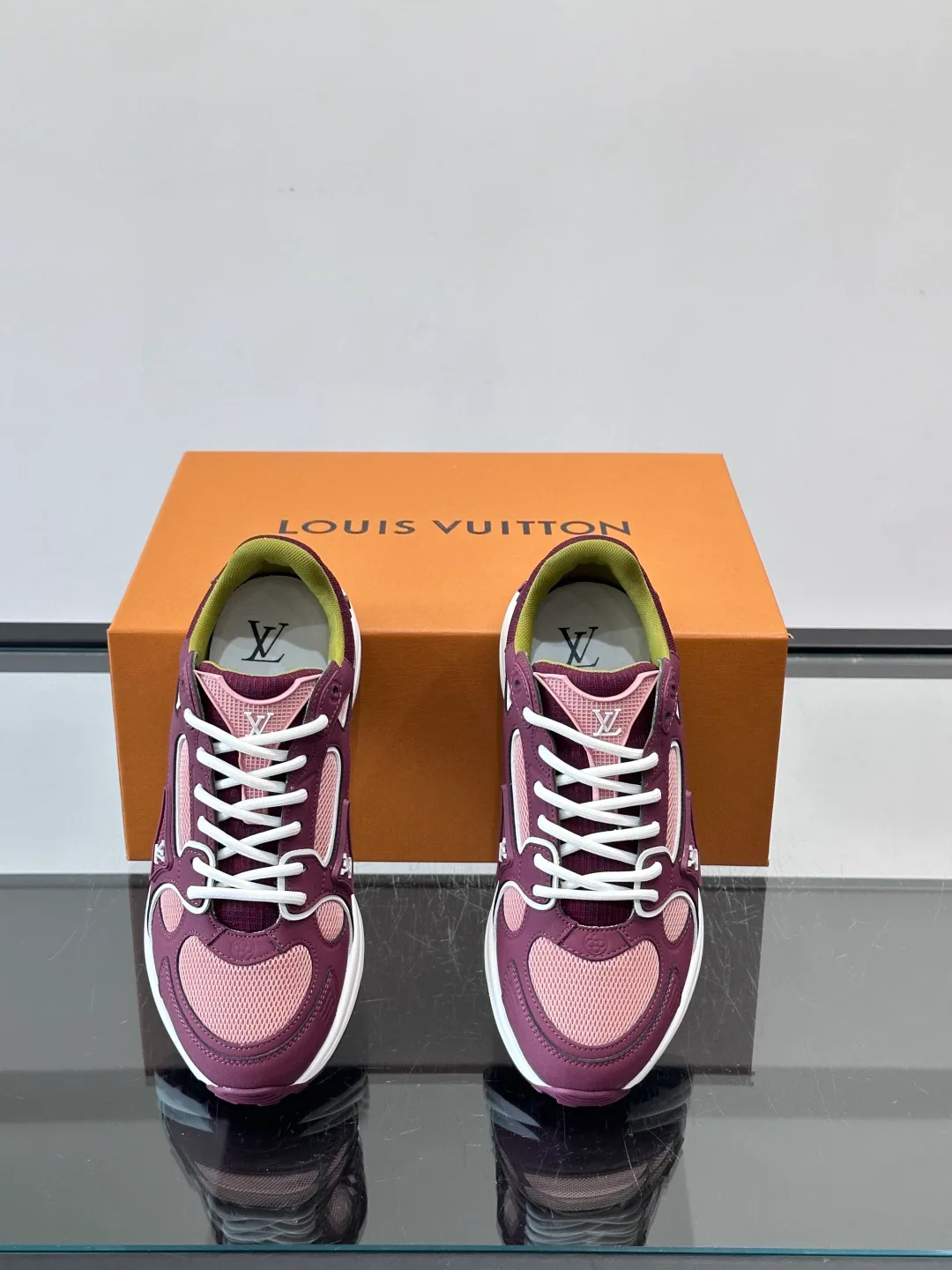 Кроссовки Женские Louis Vuitton 12961528