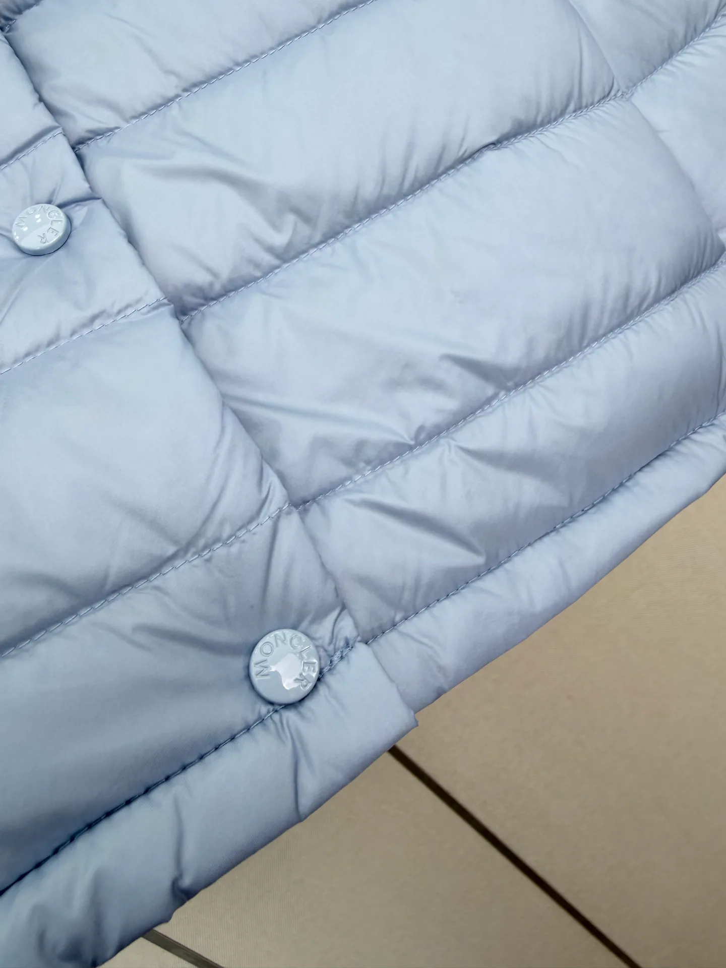 Куртки И Пуховики Женские Moncler 18108521