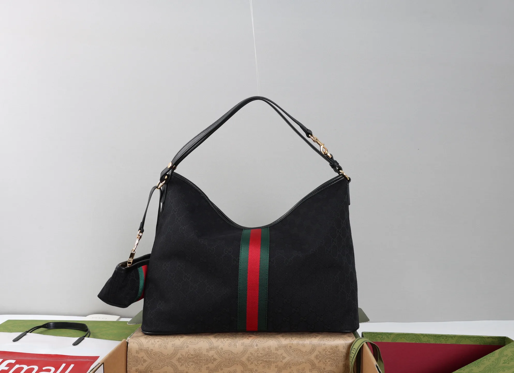 Классические Сумки Женские Gucci 18250602