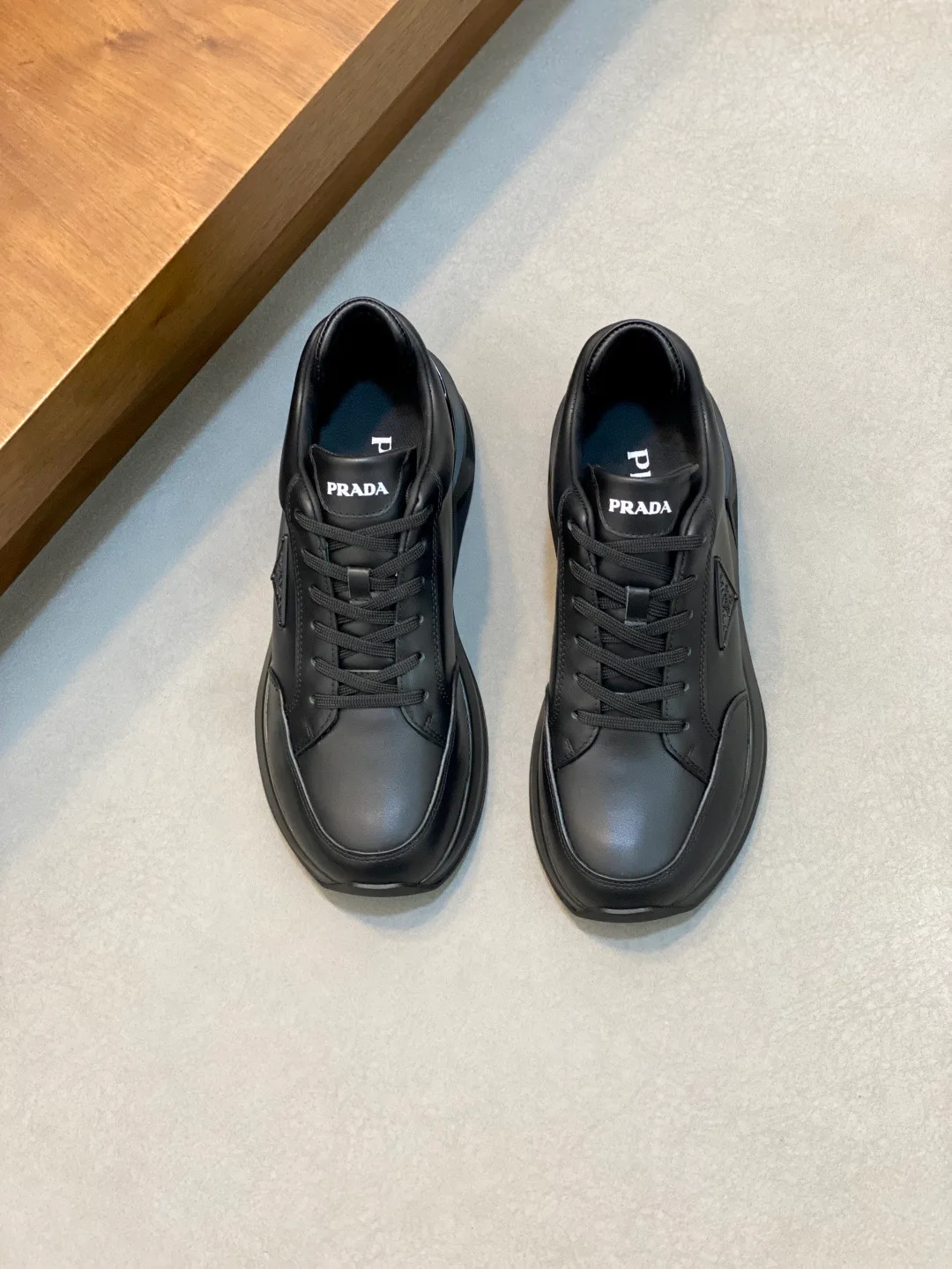 Кроссовки Мужские Prada 19173572