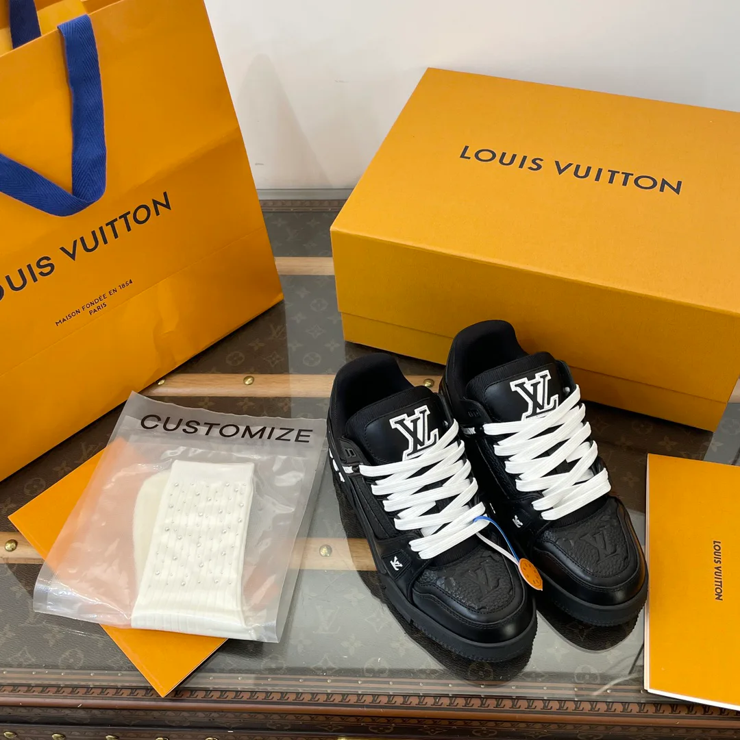 Кроссовки Женские Louis Vuitton 148050