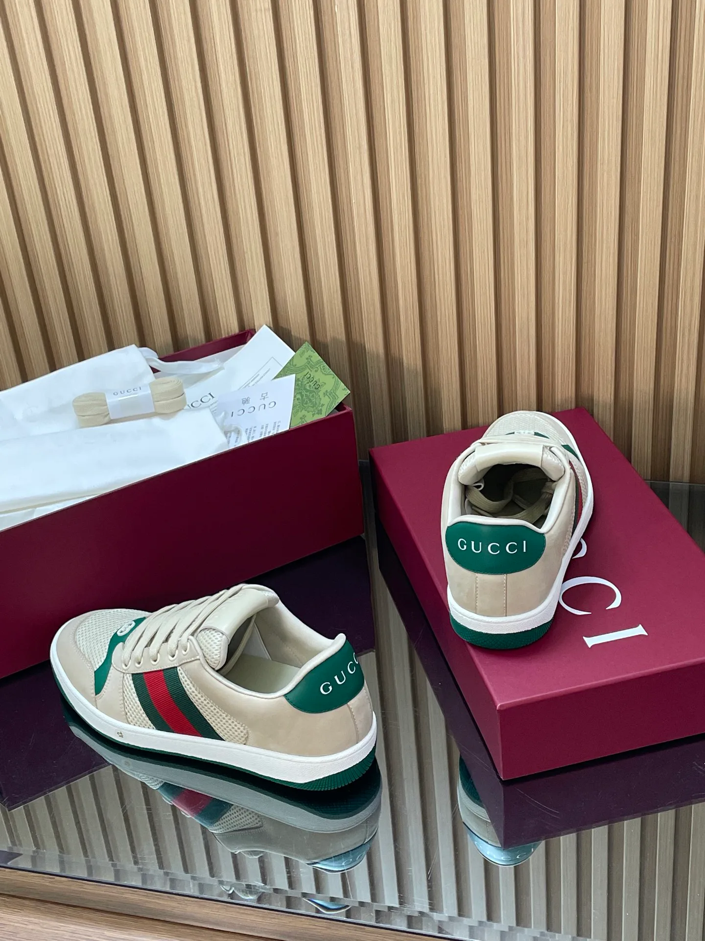 Кроссовки Женские Gucci 18700138
