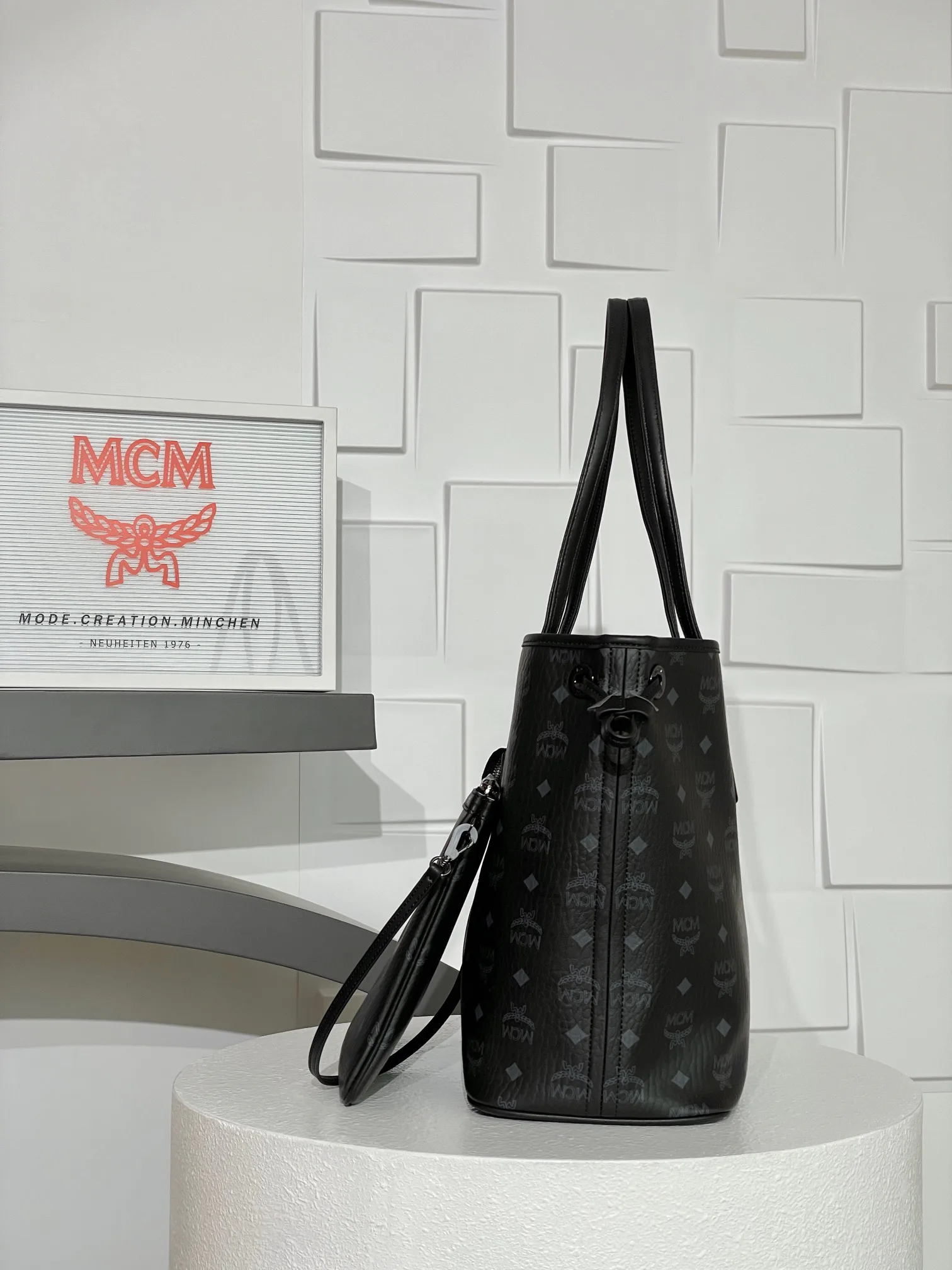 Классические Сумки Женские Mcm 10854017